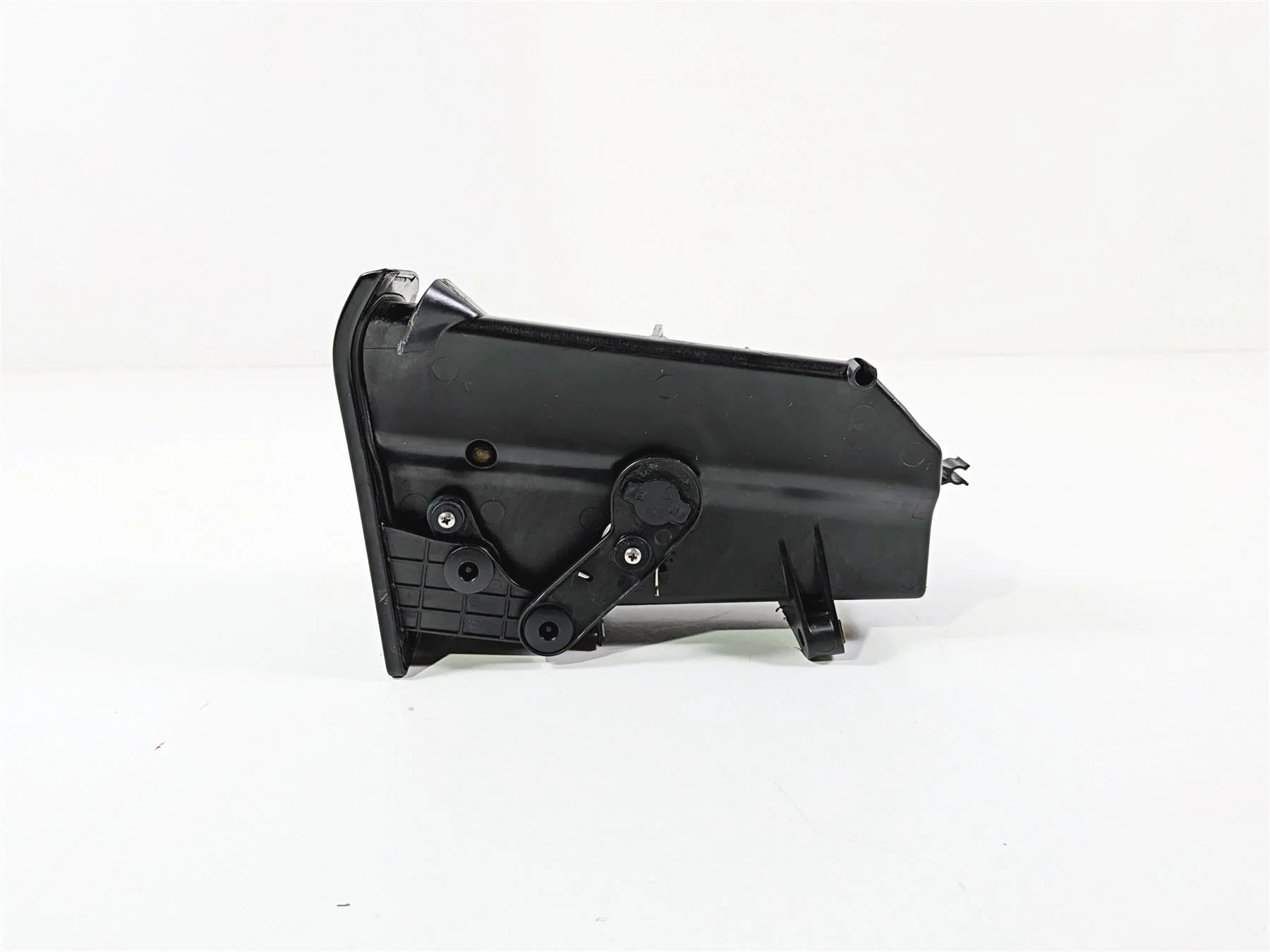 2017 Harley Touring FLHXS Street Glide Front Fairing Media Compartment 76000117 - Image 5