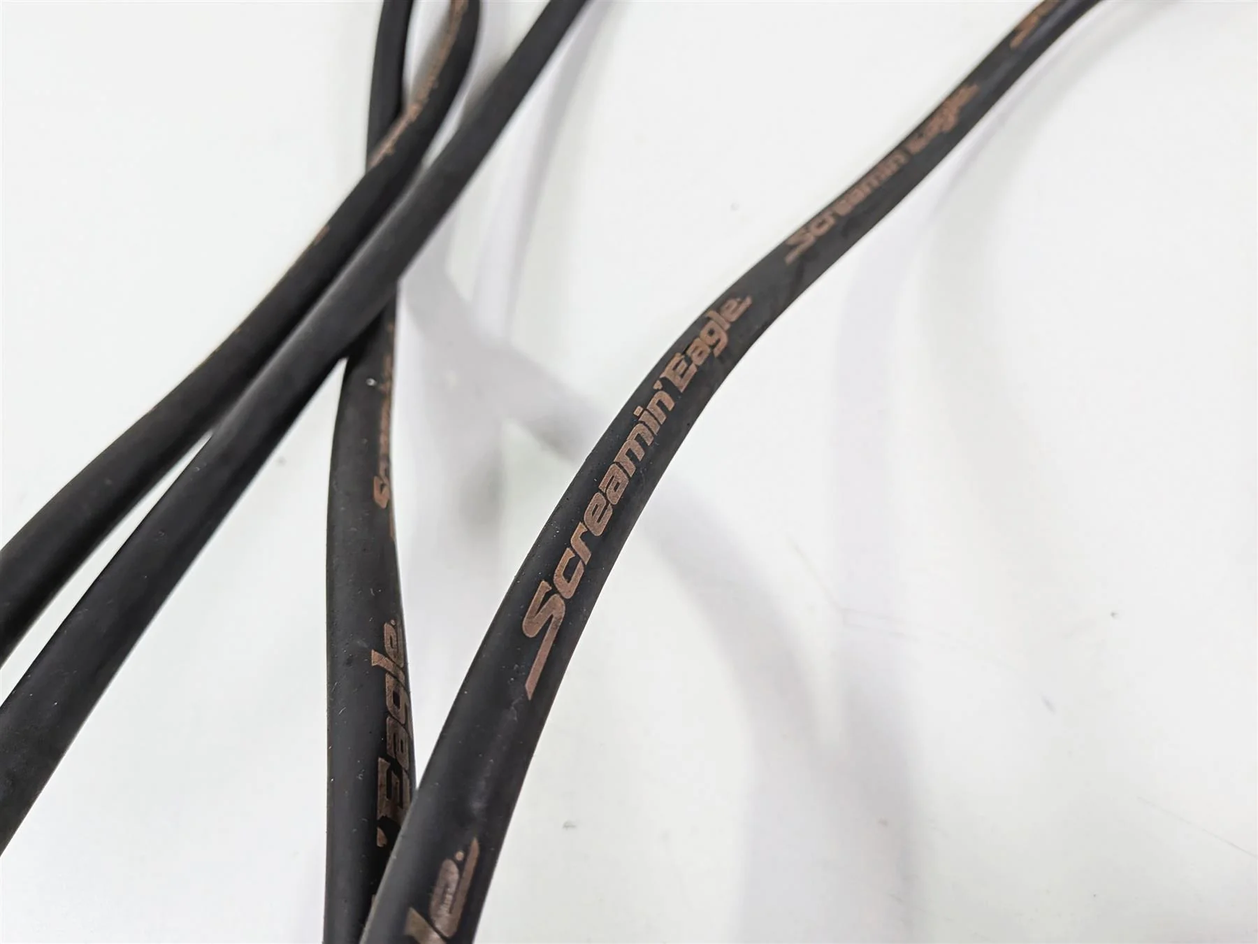 2017 Harley Touring FLHXS Street Glide Ignition Coil Wires & Plugs - Tested 31600017 - Image 9