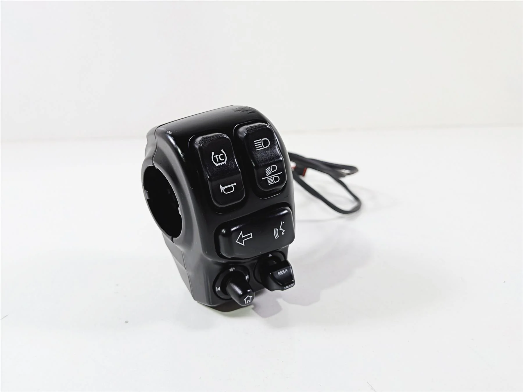 2017 Harley Touring FLHXS Street Glide Left Hand Control Switch Cruise -Read 71500128B