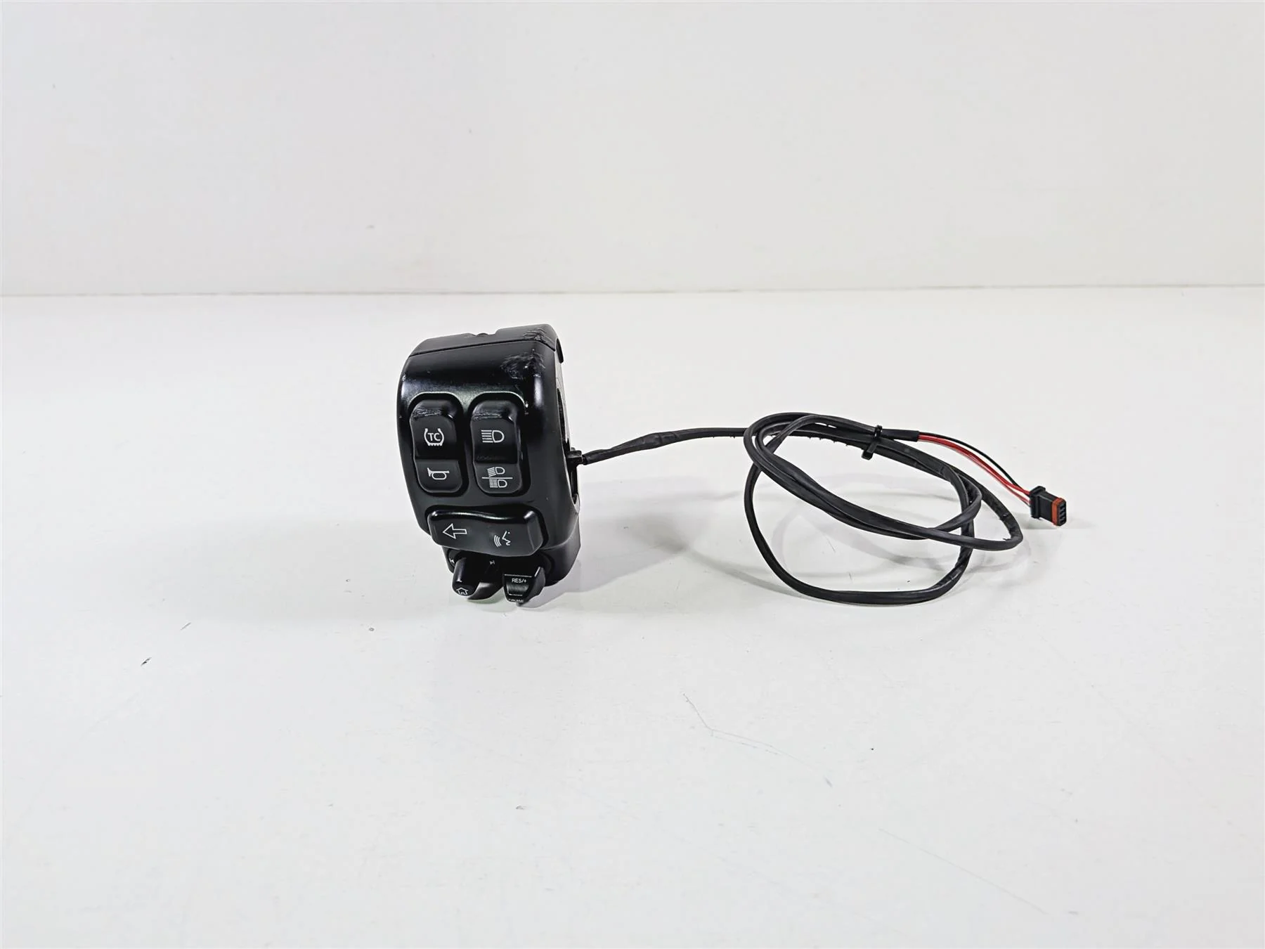 2017 Harley Touring FLHXS Street Glide Left Hand Control Switch Cruise -Read 71500128B - Image 3