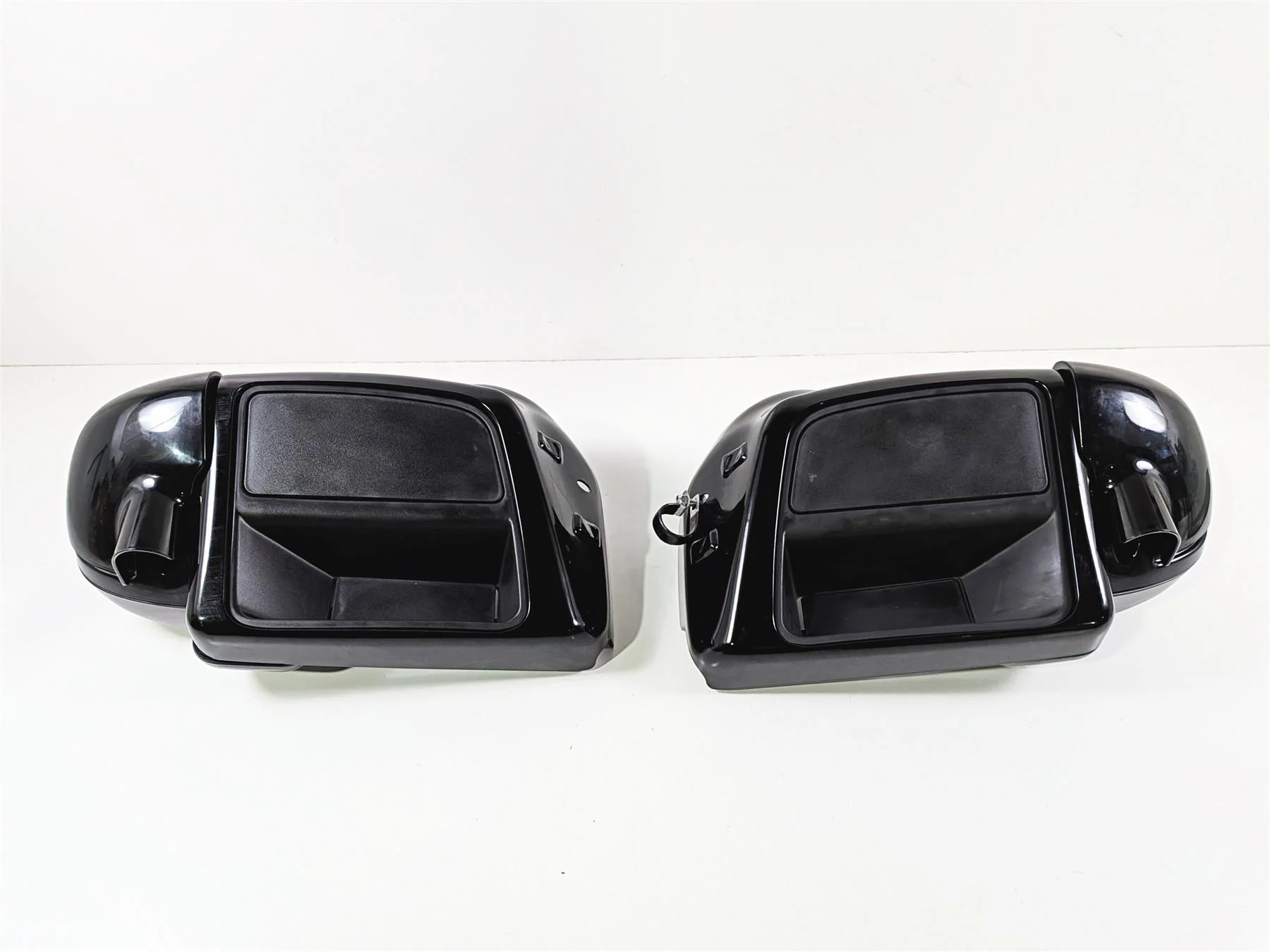 2017 Harley Touring FLHXS Street Glide Left Right Leg Fairing Set Speaker Holes - Image 14