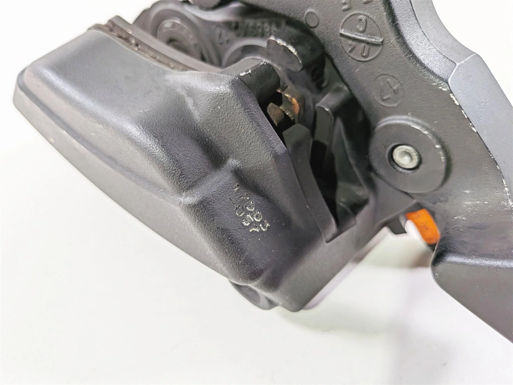 2017 Harley Touring FLHXS Street Glide Rear Brake Caliper & Bracket 44080-08C - Image 10