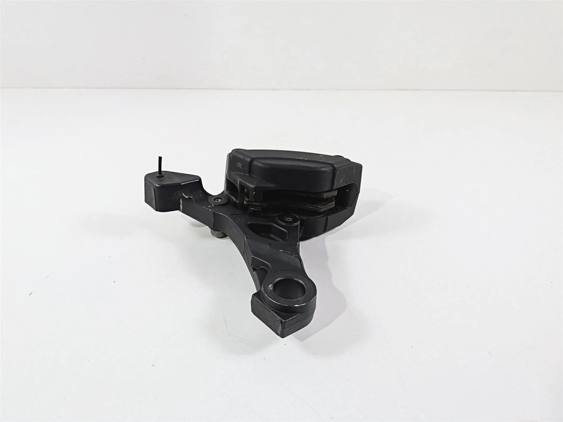 2017 Harley Touring FLHXS Street Glide Rear Brake Caliper & Bracket 44080-08C - Image 3