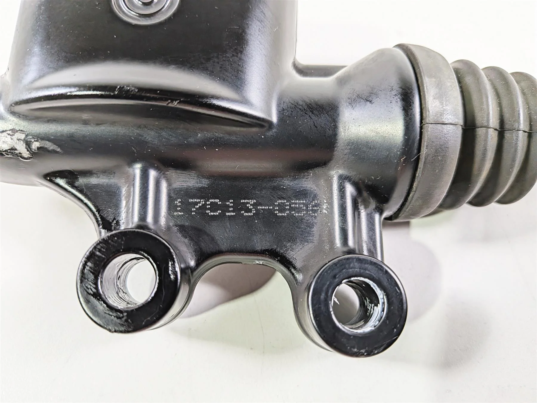 2017 Harley Touring FLHXS Street Glide Rear Brake Master Cylinder Brembo 41700028A - Image 8