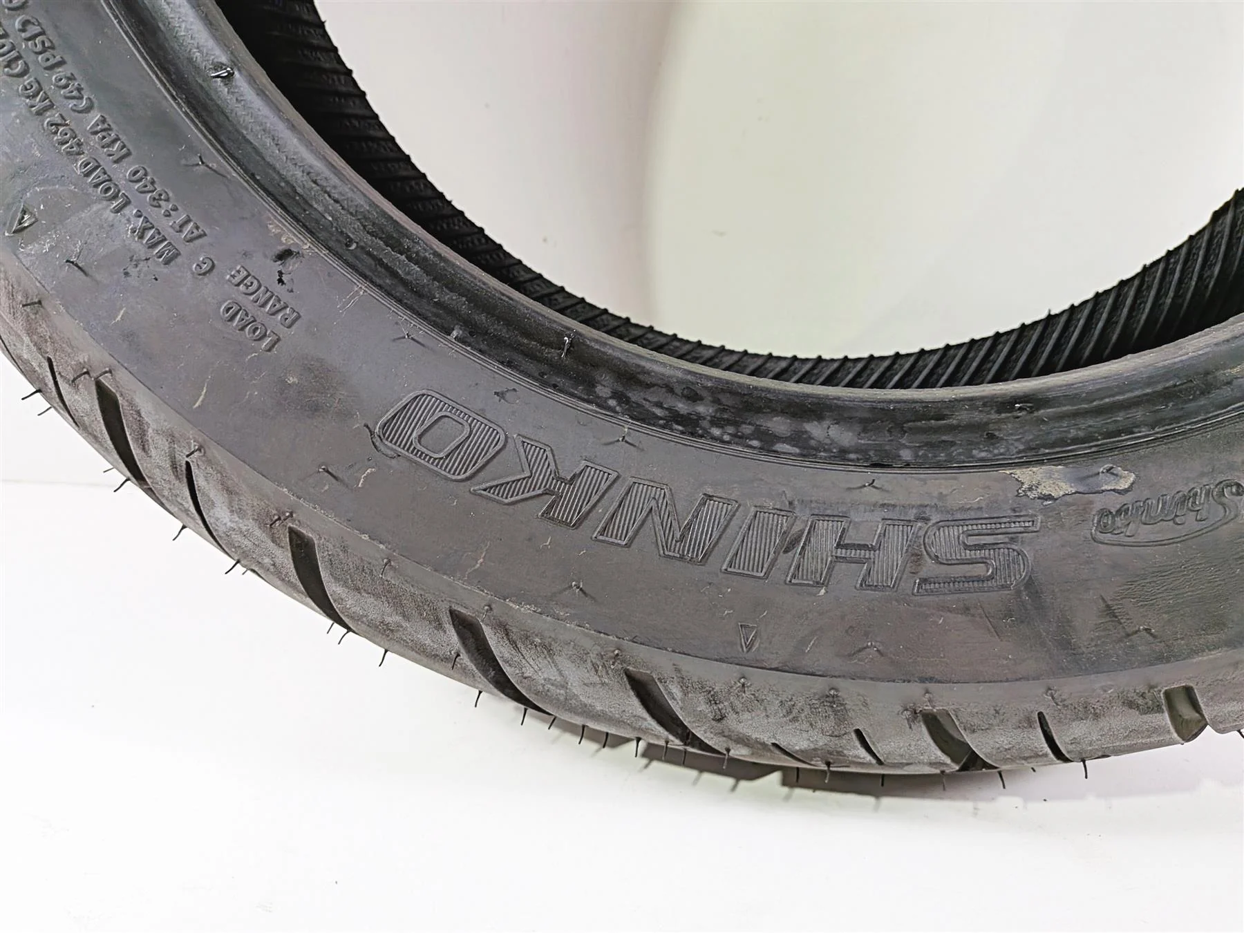 2017 Harley Touring FLHXS Street Glide Rear Tire  874809 - Image 12