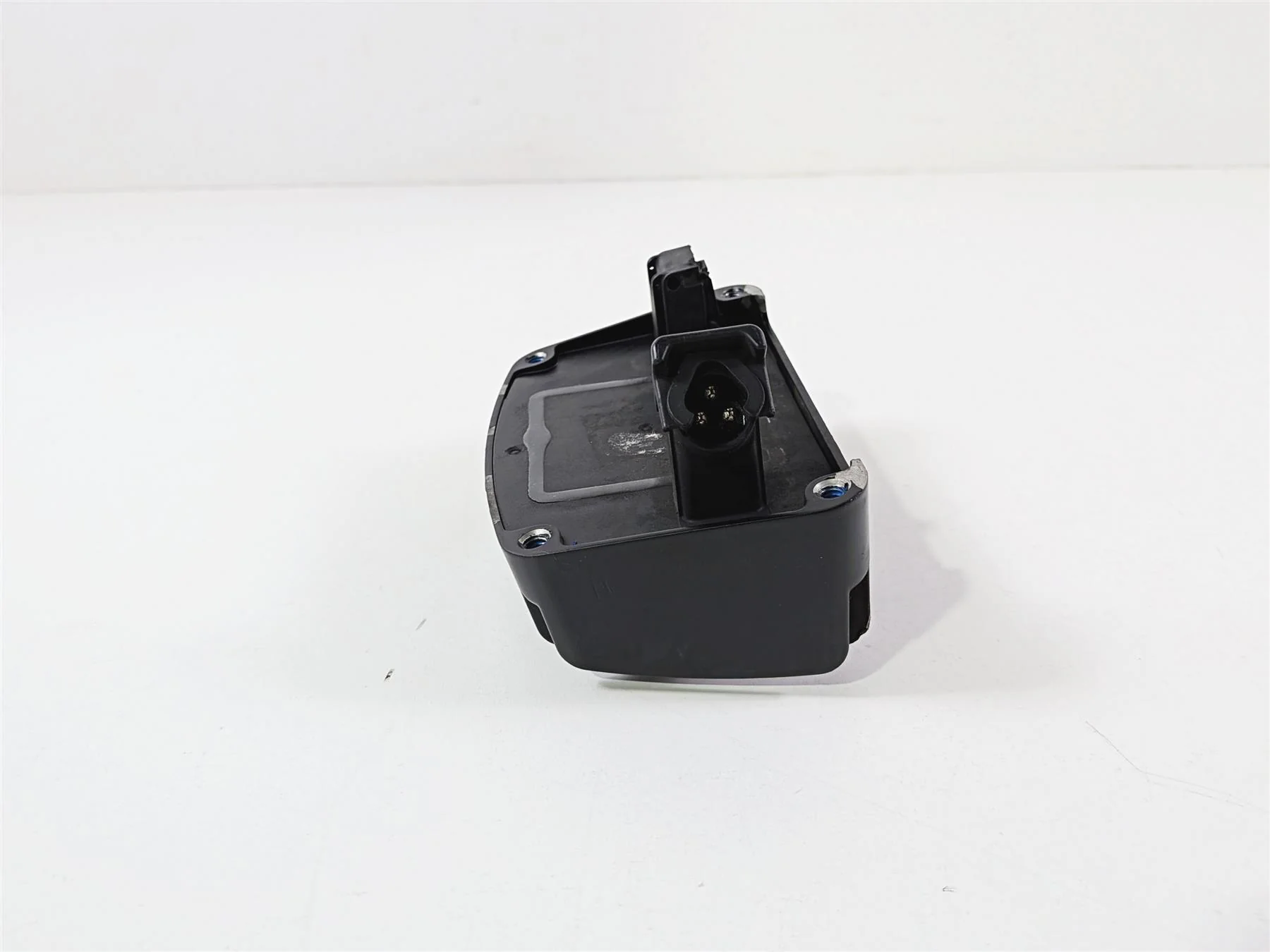 2017 Harley Touring FLHXS Street Glide Rectifier Voltage Regulator 74700025 - Image 11