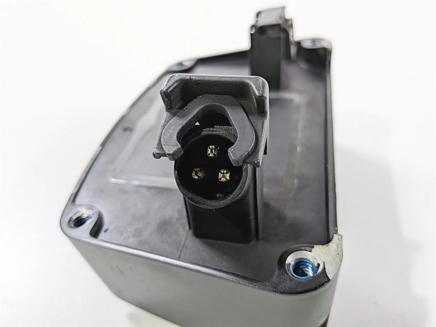 2017 Harley Touring FLHXS Street Glide Rectifier Voltage Regulator 74700025 - Image 6