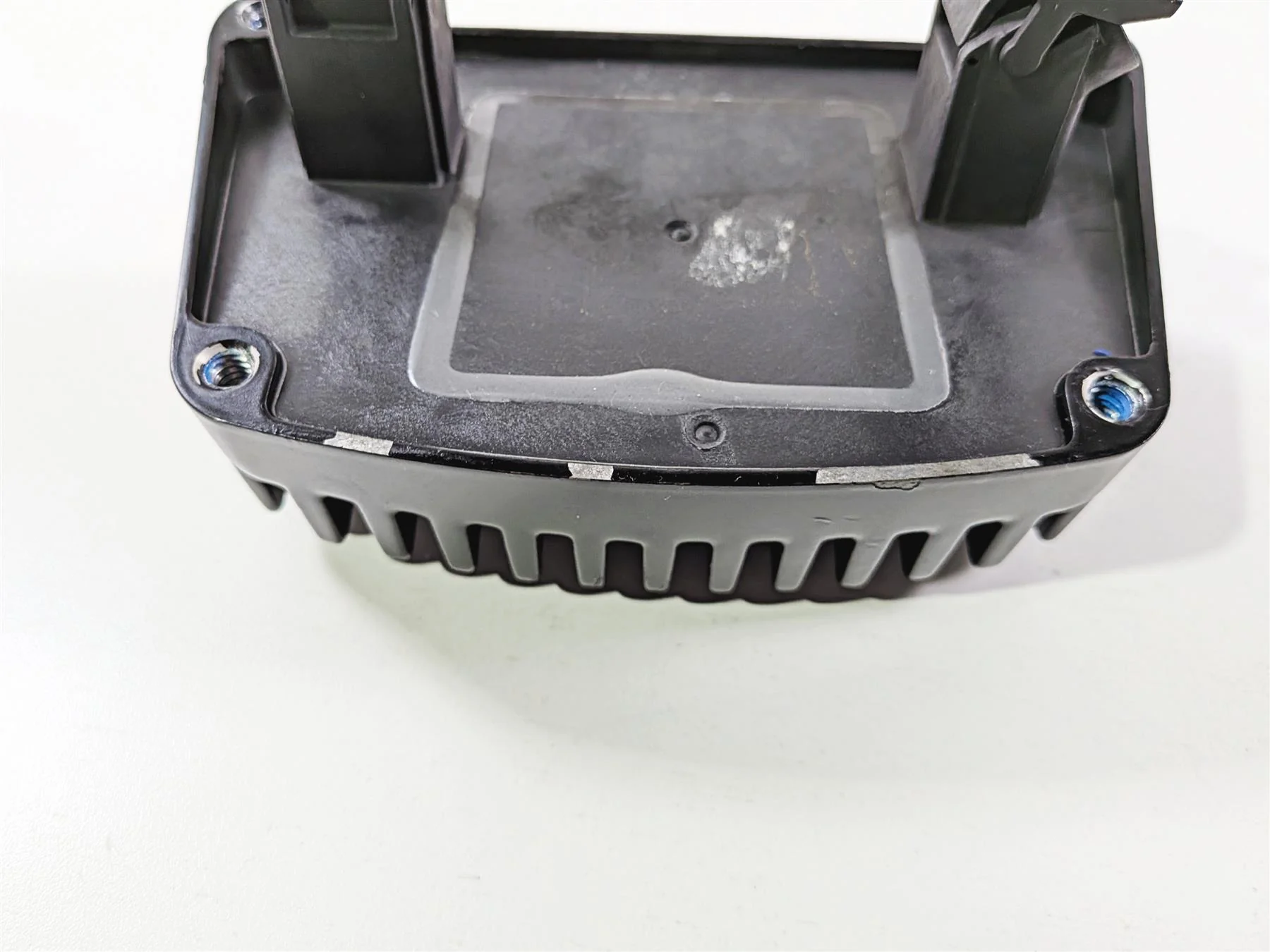 2017 Harley Touring FLHXS Street Glide Rectifier Voltage Regulator 74700025 - Image 7