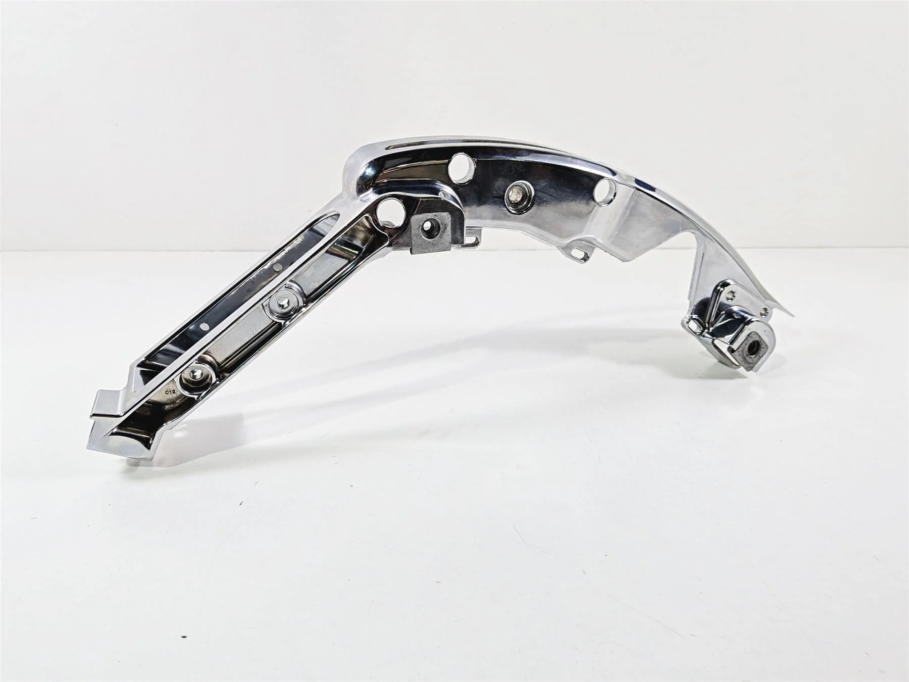 2017 Harley Touring FLHXS Street Glide Right Rear Chrome Saddlebag Support 90200502