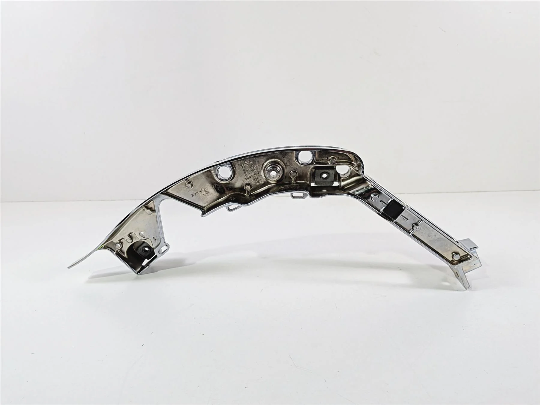 2017 Harley Touring FLHXS Street Glide Right Rear Chrome Saddlebag Support 90200502 - Image 4