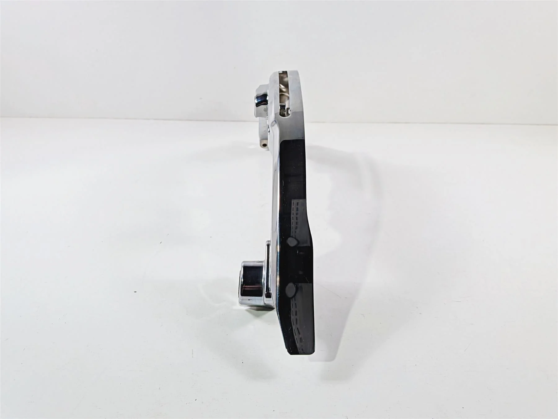 2017 Harley Touring FLHXS Street Glide Right Rear Chrome Saddlebag Support 90200502 - Image 5