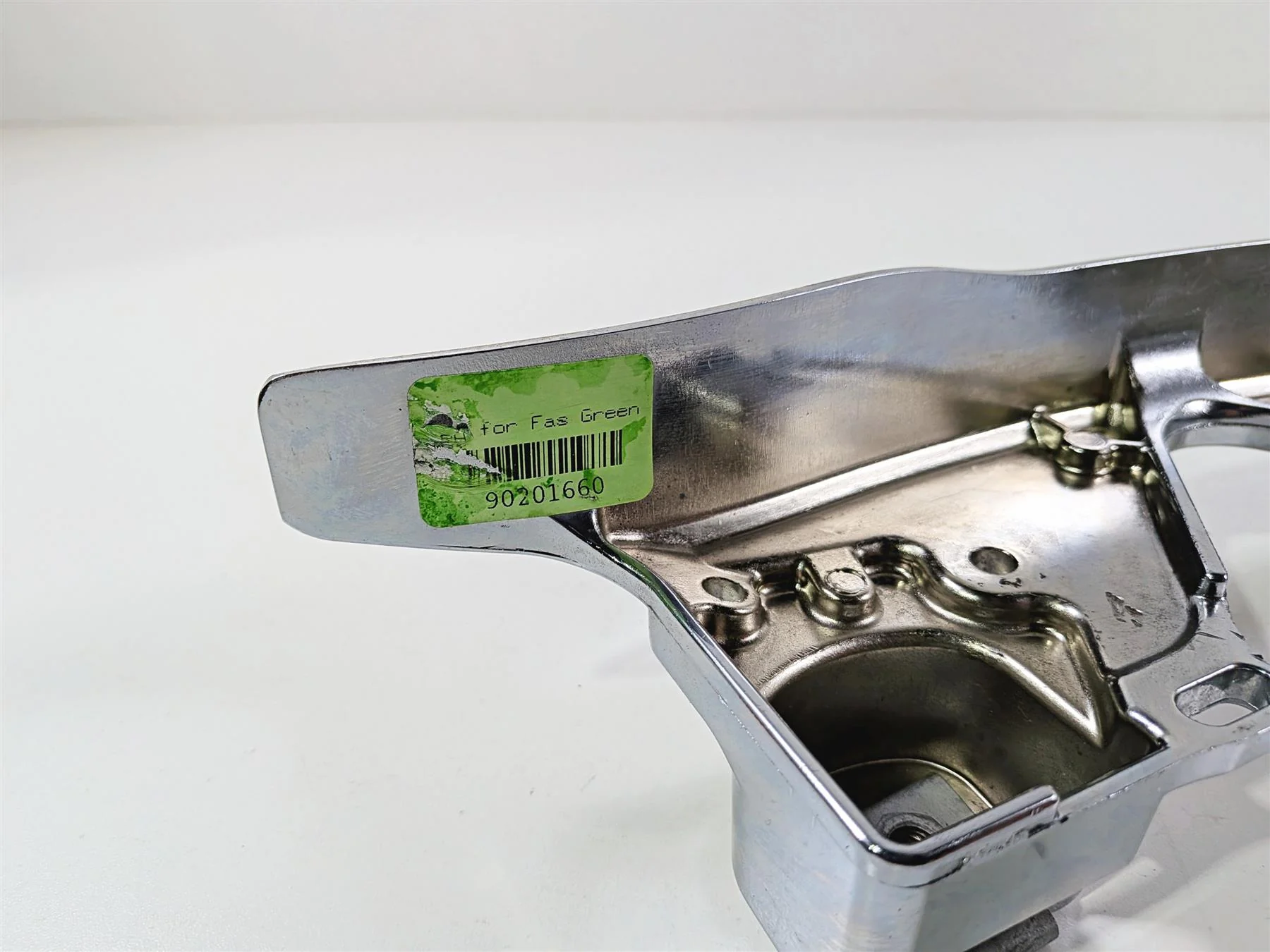 2017 Harley Touring FLHXS Street Glide Right Rear Chrome Saddlebag Support 90200502 - Image 7