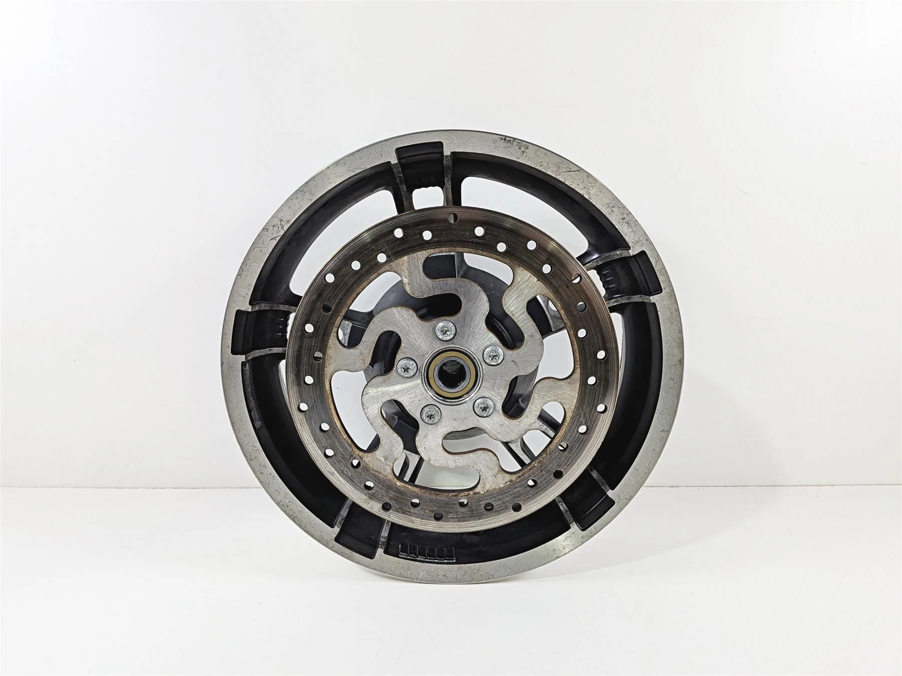 2017 Harley Touring FLHXS Street Glide Straight Enforcer Rear Wheel Rim 16x5 40900033 - Image 12