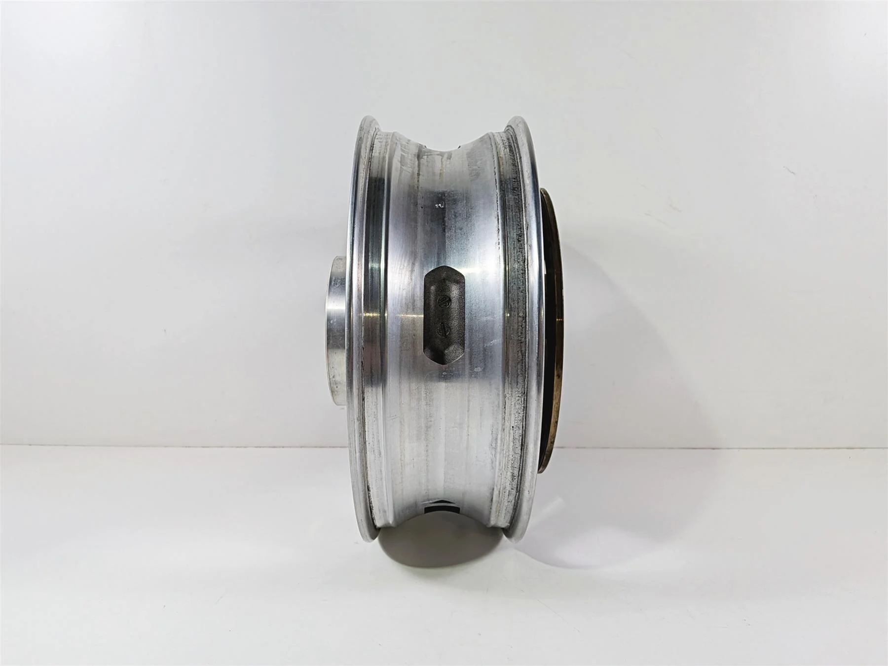 2017 Harley Touring FLHXS Street Glide Straight Enforcer Rear Wheel Rim 16x5 40900033 - Image 13
