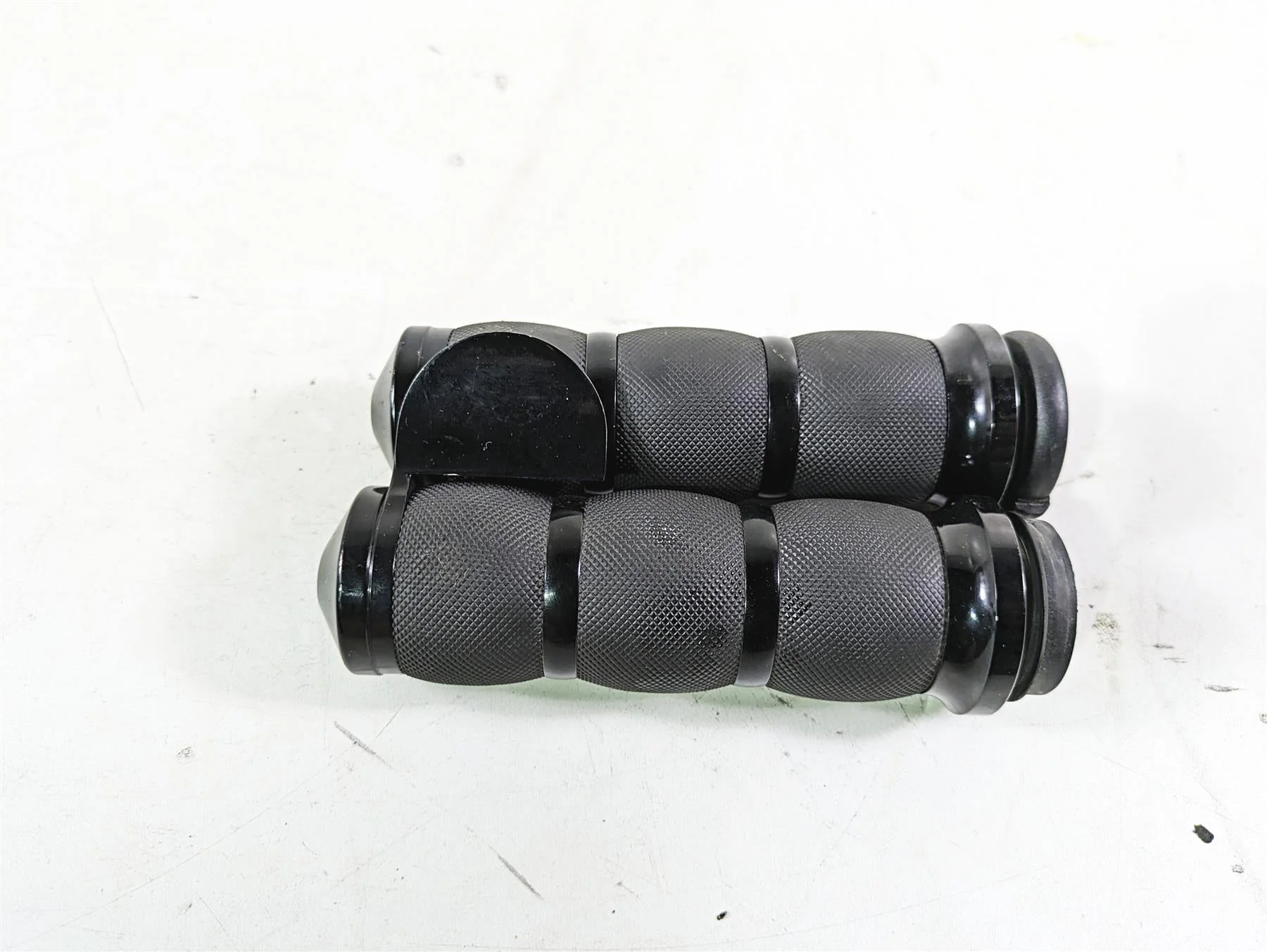 2017 Harley Touring FLTRXS Road Glide Avon Air Cushion Hand Grips AIR-90-AN-B-FL - Image 3
