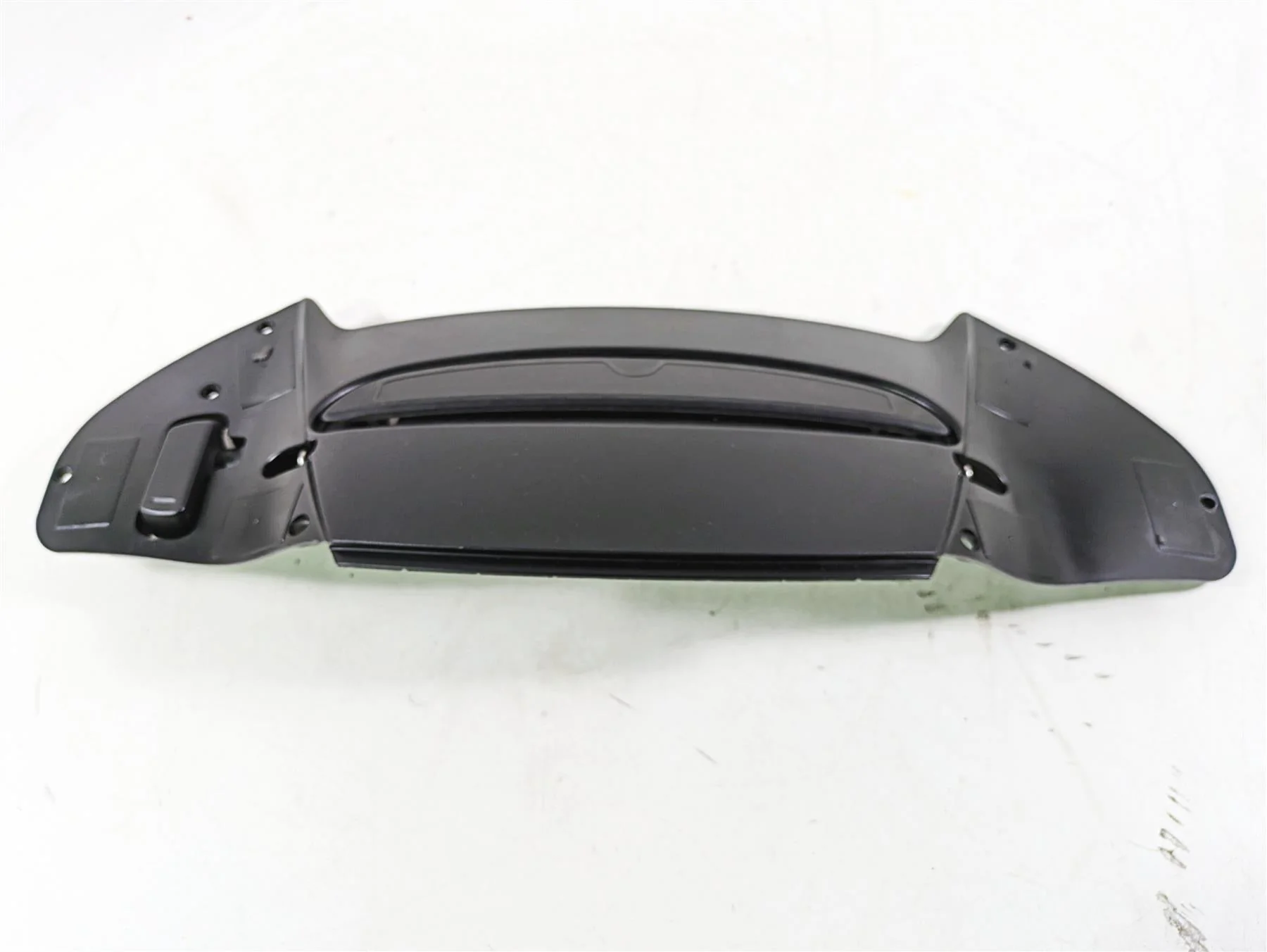 2017 Harley Touring FLTRXS Road Glide Center Upper Air Vent & Cover 29200044 - Image 2