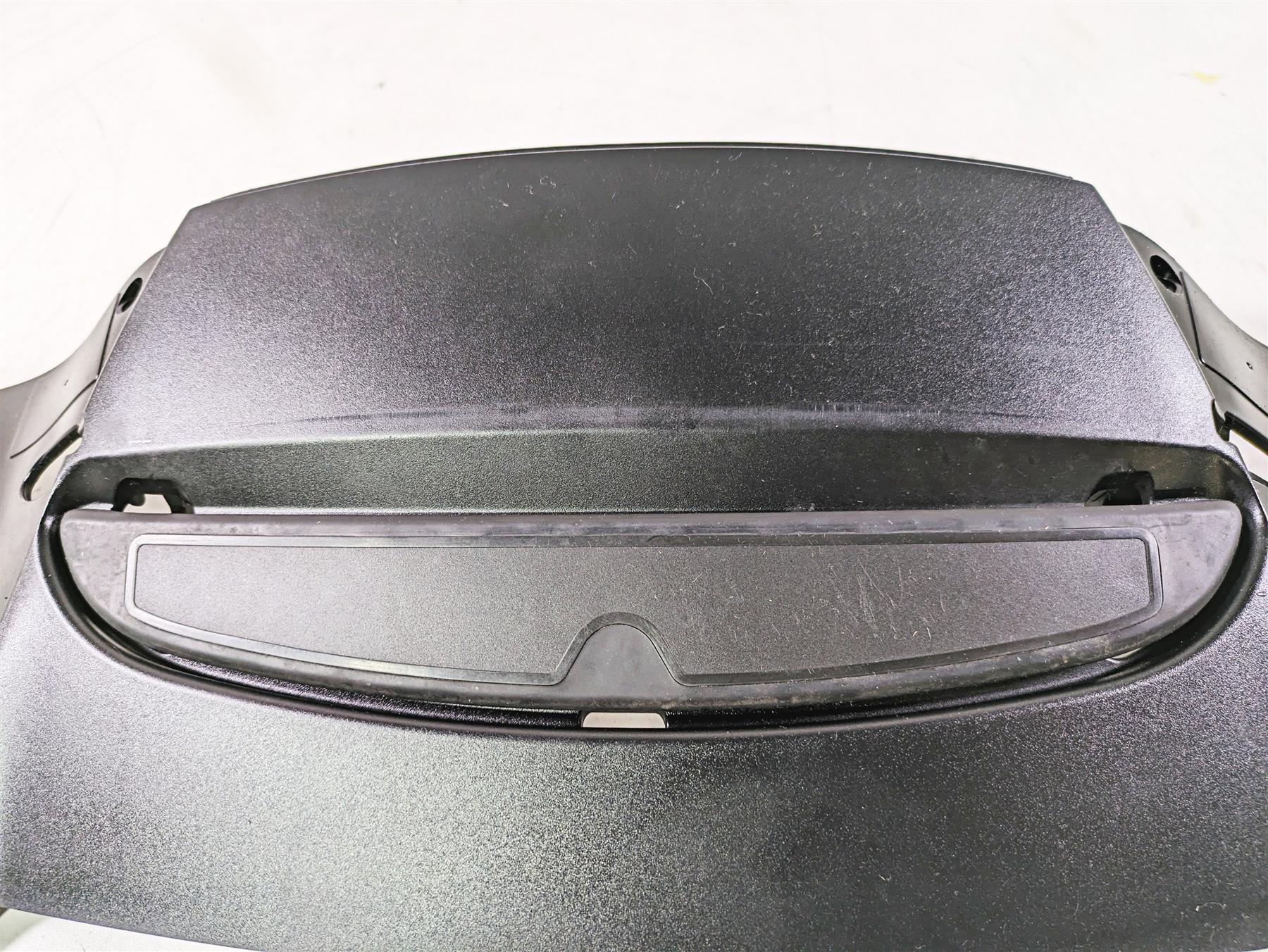 2017 Harley Touring FLTRXS Road Glide Center Upper Air Vent & Cover 29200044 - Image 7