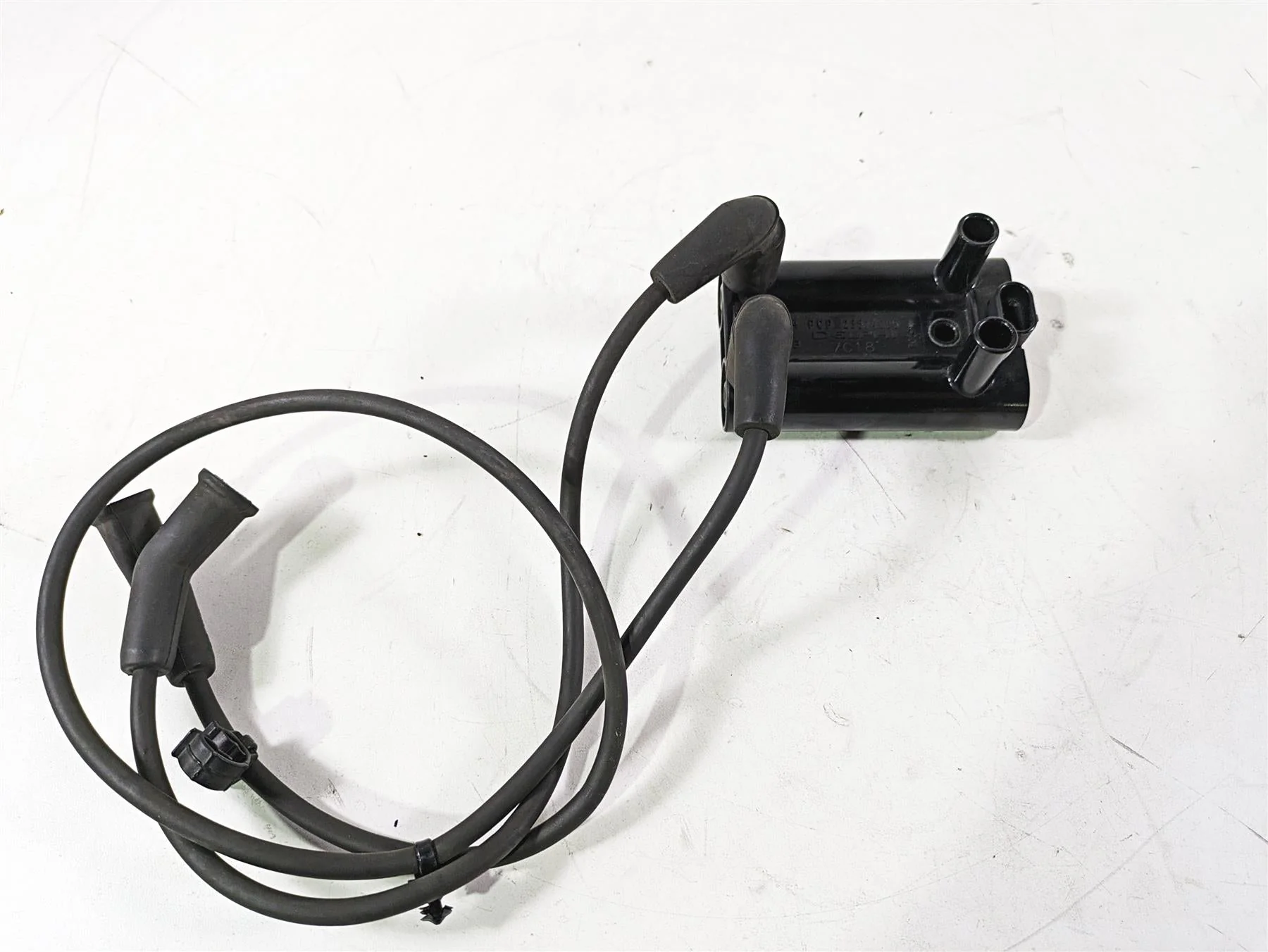 2017 Harley Touring FLTRXS Road Glide Delphi Ignition Coil & 2 Wires 31600017 - Image 11