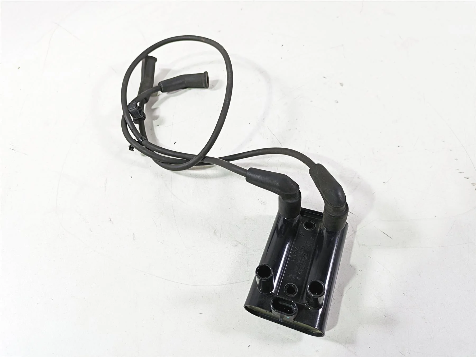 2017 Harley Touring FLTRXS Road Glide Delphi Ignition Coil & 2 Wires 31600017 - Image 12