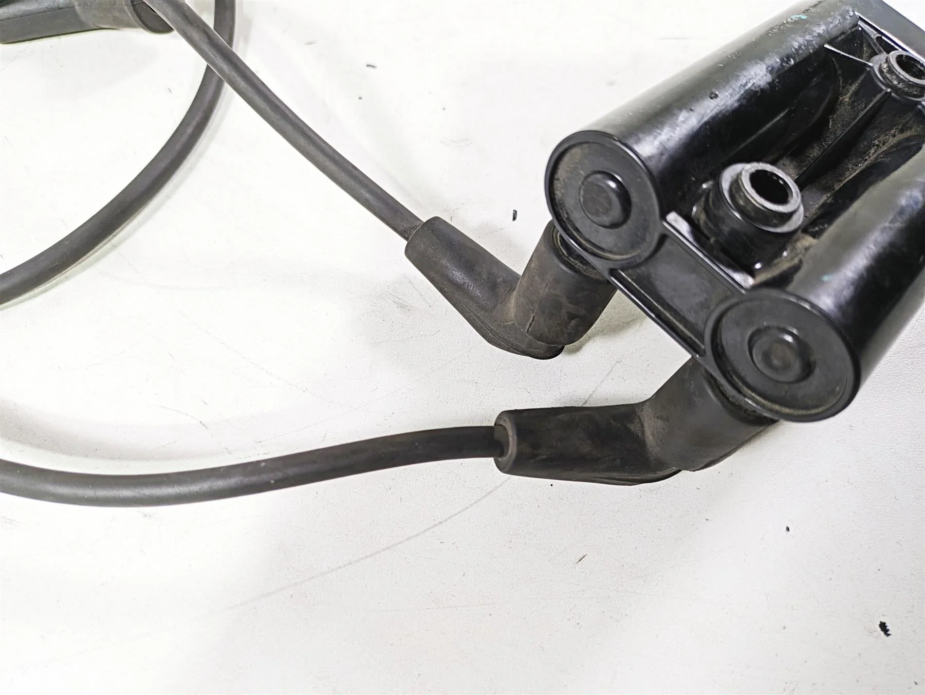 2017 Harley Touring FLTRXS Road Glide Delphi Ignition Coil & 2 Wires 31600017 - Image 8