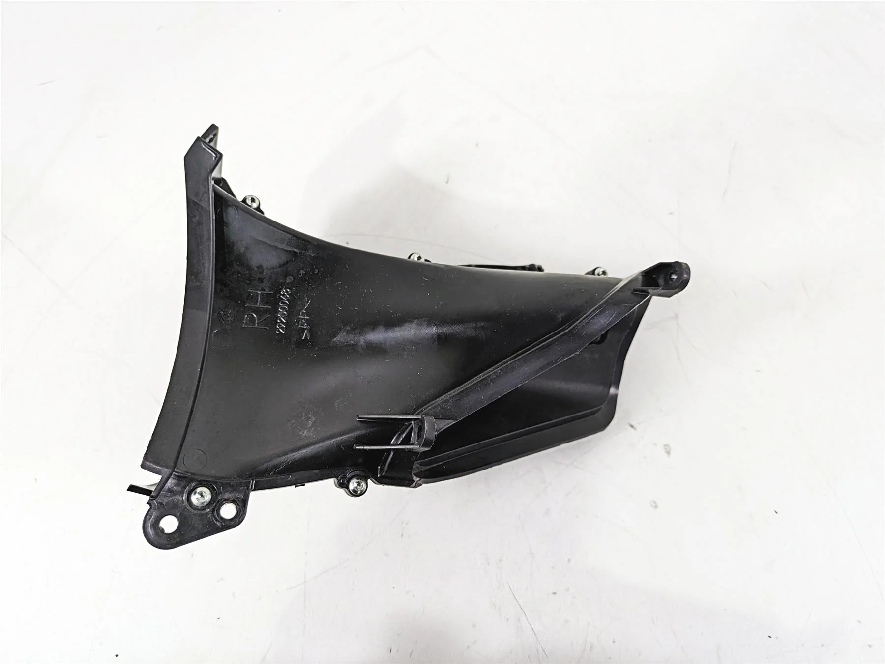 2017 Harley Touring FLTRXS Road Glide Front Air Inlet Duct Set 29200072 - Image 4