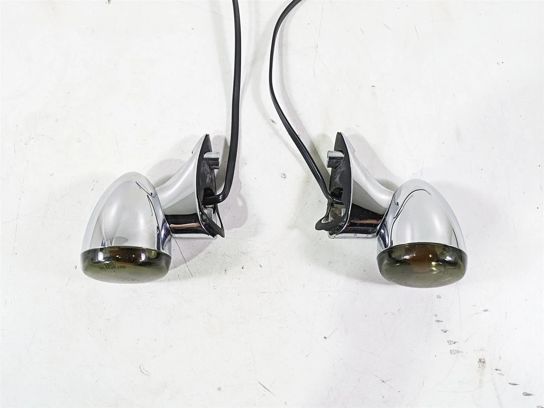 2017 Harley Touring FLTRXS Road Glide Front Blinker & Mount Set 67800512 - Image 4