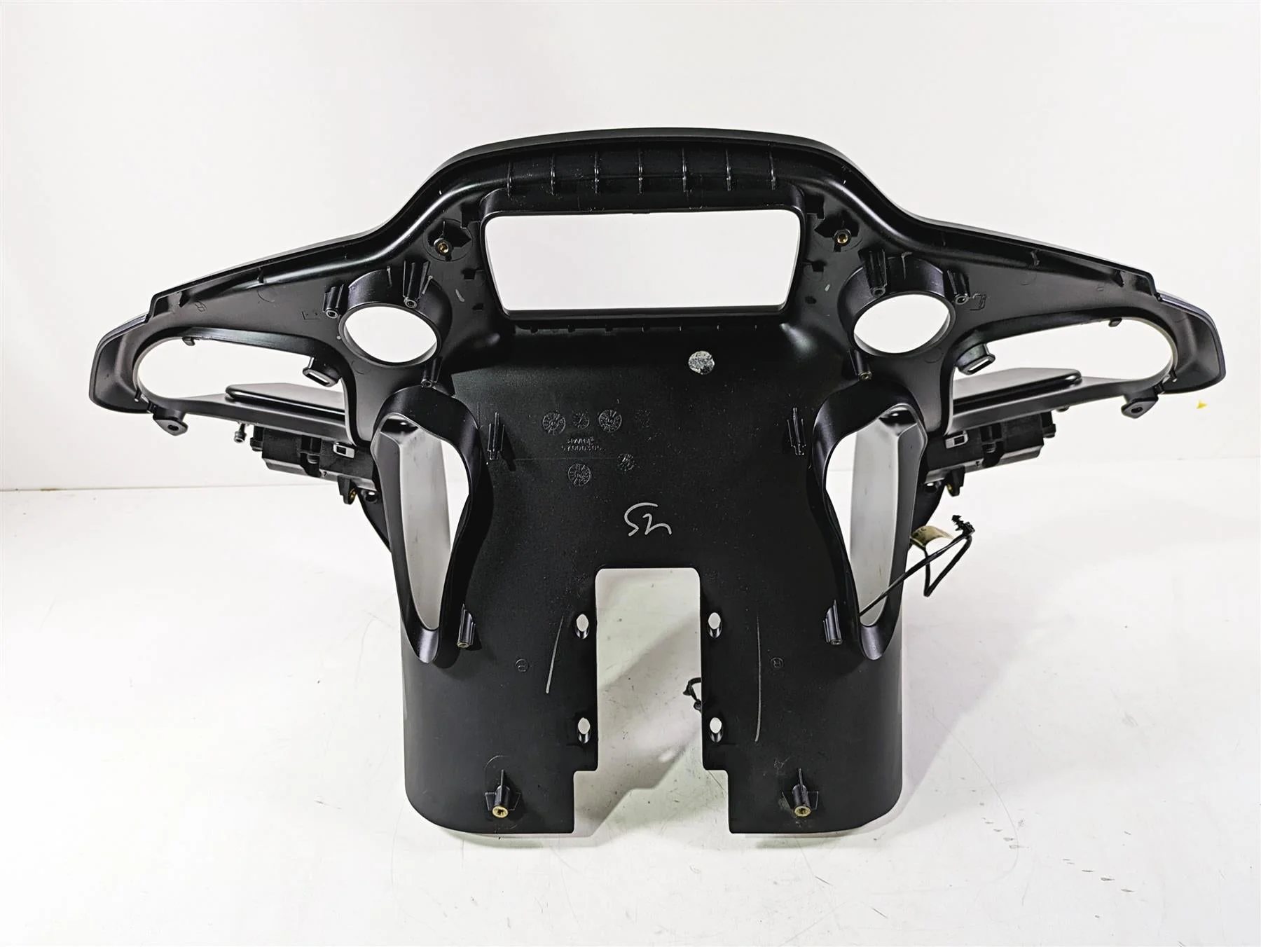 2017 Harley Touring FLTRXS Road Glide Inner Front Nose Fairing 57000305 - Image 2