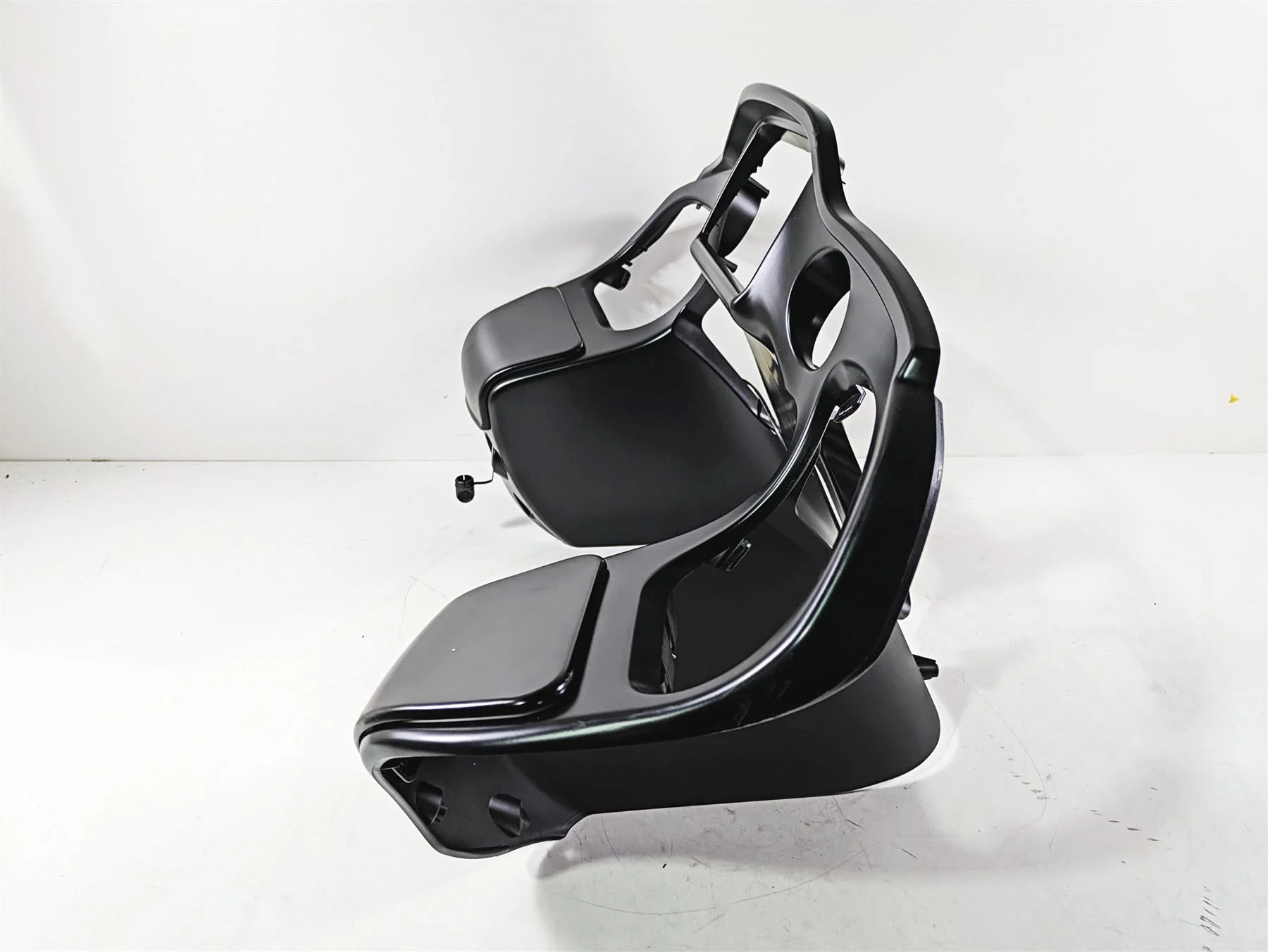 2017 Harley Touring FLTRXS Road Glide Inner Front Nose Fairing 57000305 - Image 3