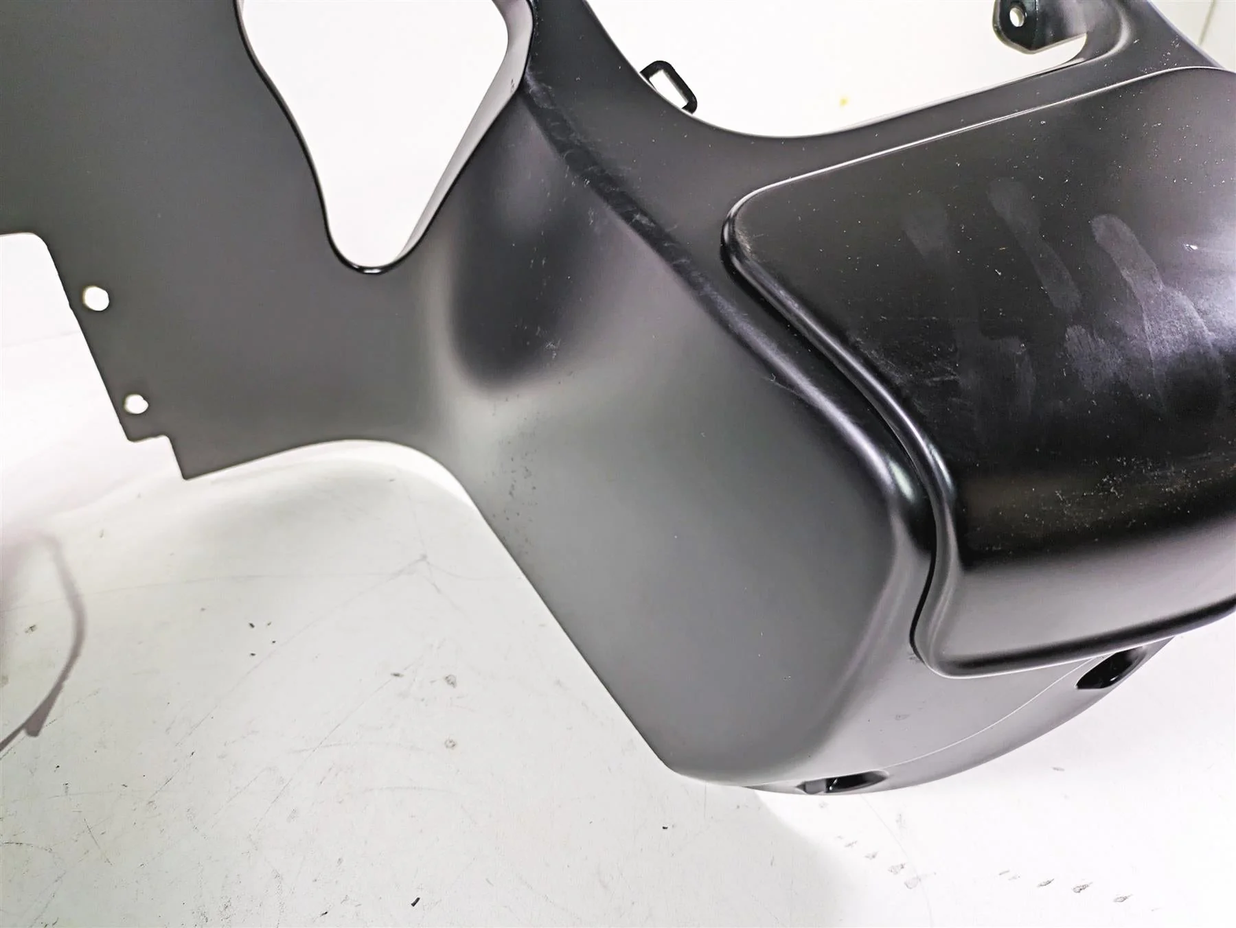 2017 Harley Touring FLTRXS Road Glide Inner Front Nose Fairing 57000305 - Image 9