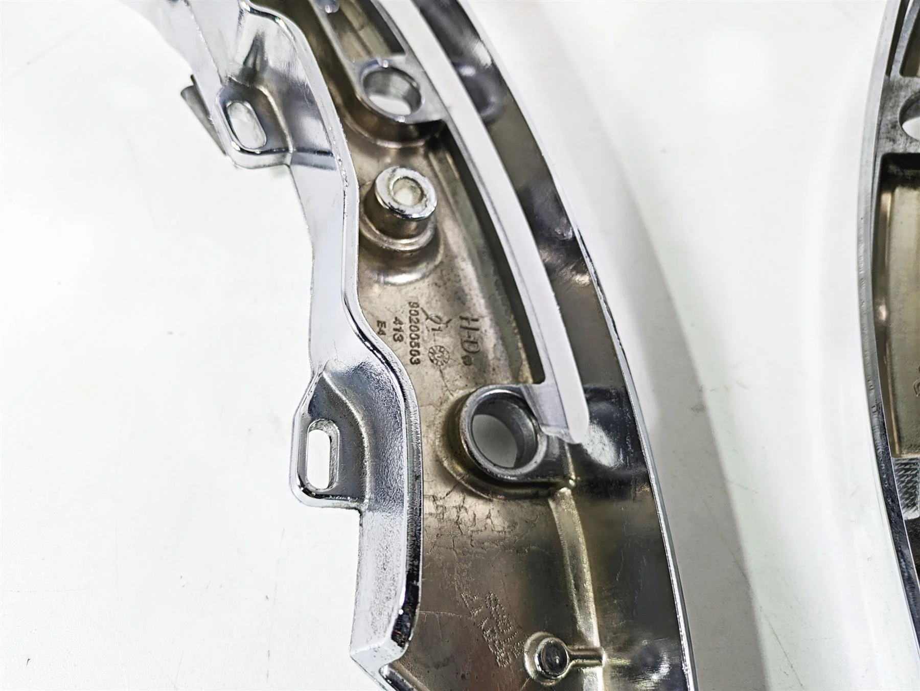 2017 Harley Touring FLTRXS Road Glide L+R Chrome Saddlebag Holder Mount 90200499 - Image 12