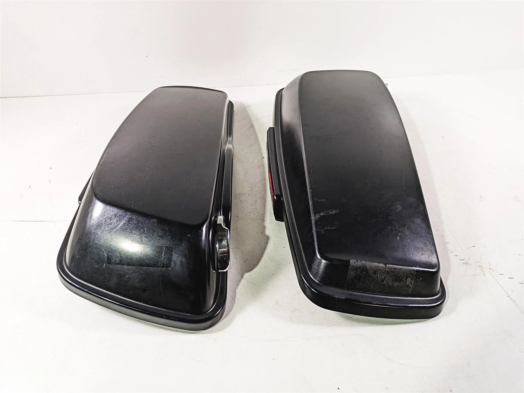 2017 Harley Touring FLTRXS Road Glide Left Right Saddlebag Lid Set Key 90200411 - Image 4