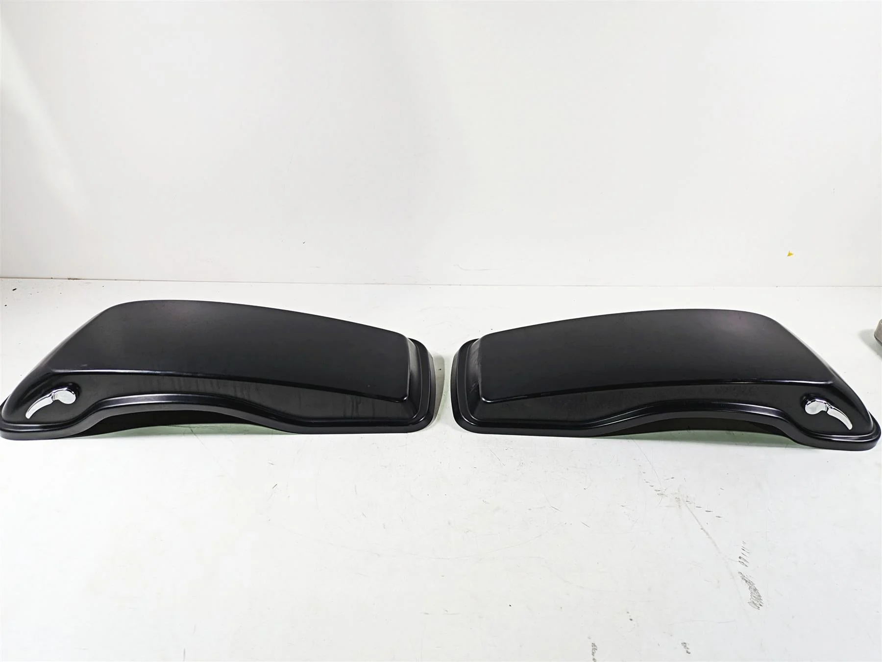 2017 Harley Touring FLTRXS Road Glide Left Right Saddlebag Lid Set Key 90200411 - Image 5