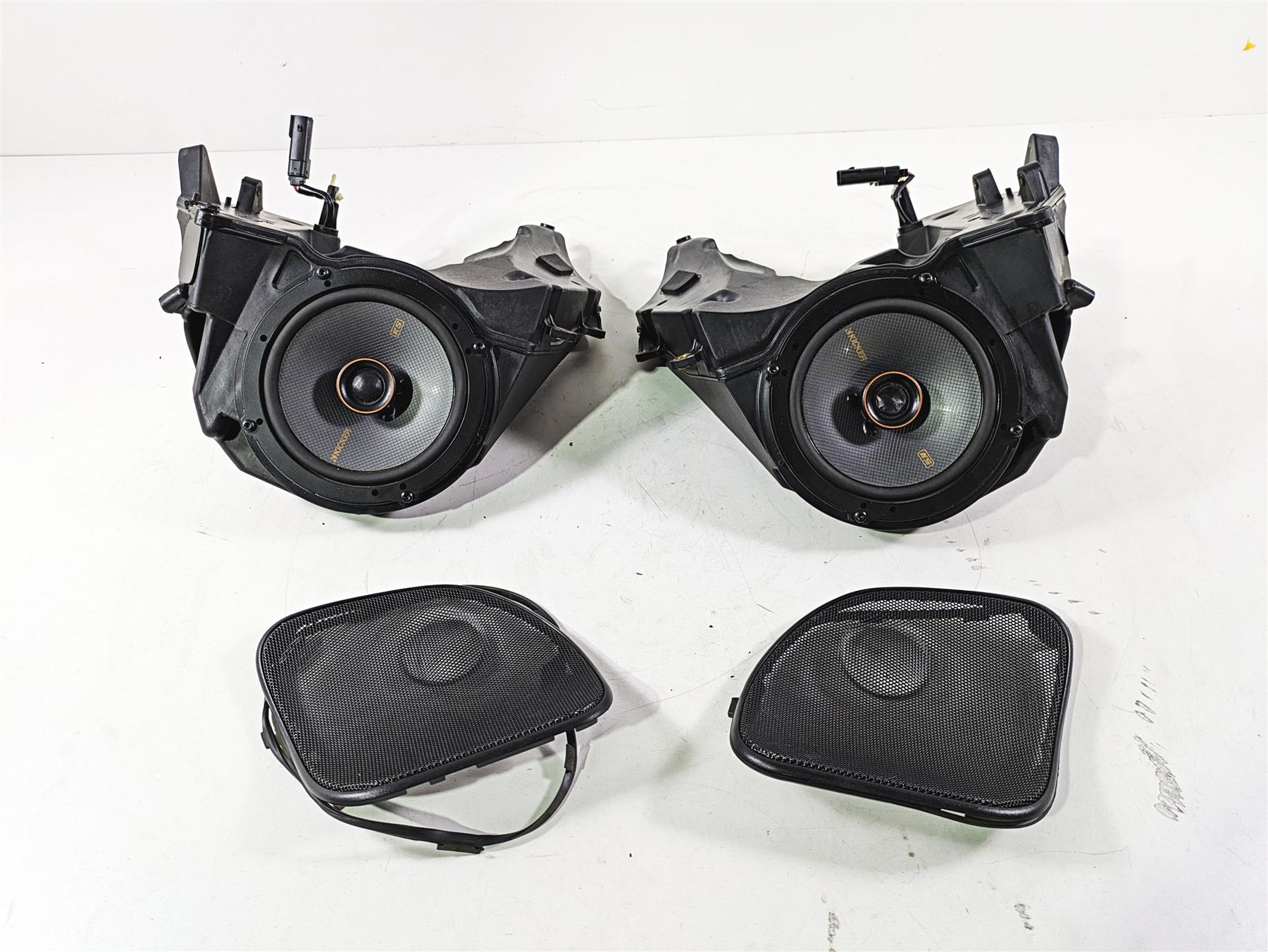 2017 Harley Touring FLTRXS Road Glide Left Right Speaker Housing -READ 76000460