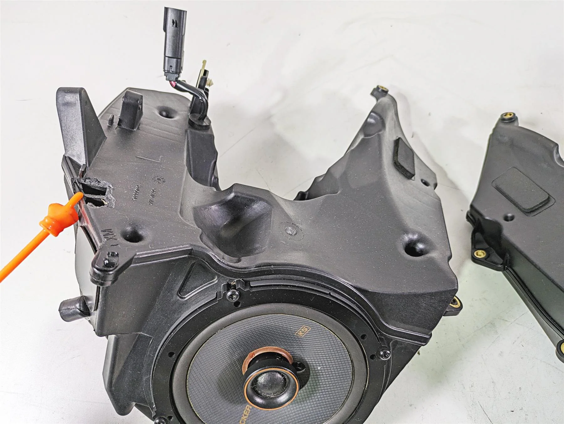 2017 Harley Touring FLTRXS Road Glide Left Right Speaker Housing -READ 76000460 - Image 4