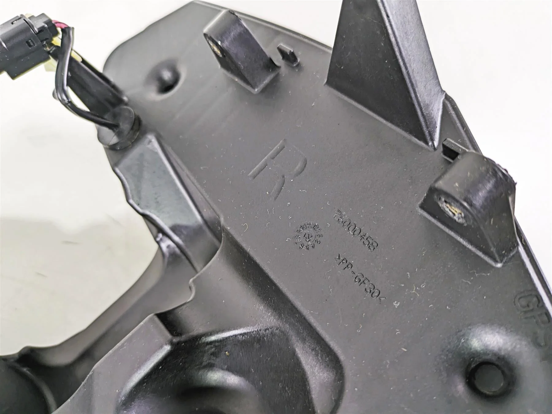 2017 Harley Touring FLTRXS Road Glide Left Right Speaker Housing -READ 76000460 - Image 6