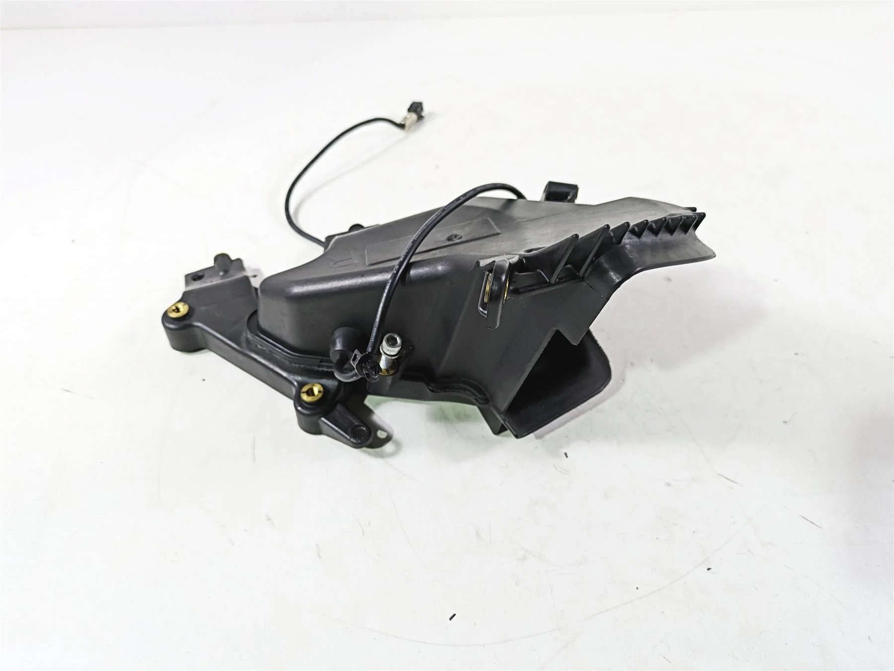 2017 Harley Touring FLTRXS Road Glide Media Storage Compartment Right 76000370A - Image 12