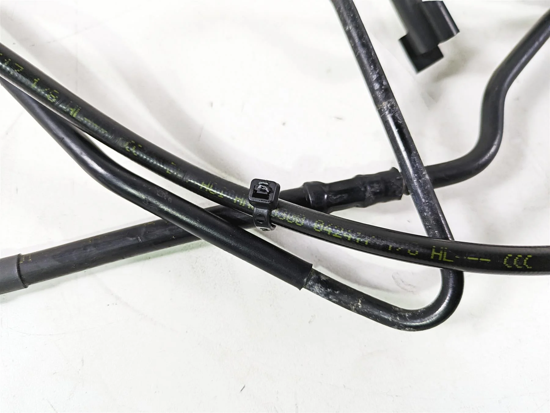 2017 Harley Touring FLTRXS Road Glide Rear Abs Brake Line Set 41800012 - Image 9