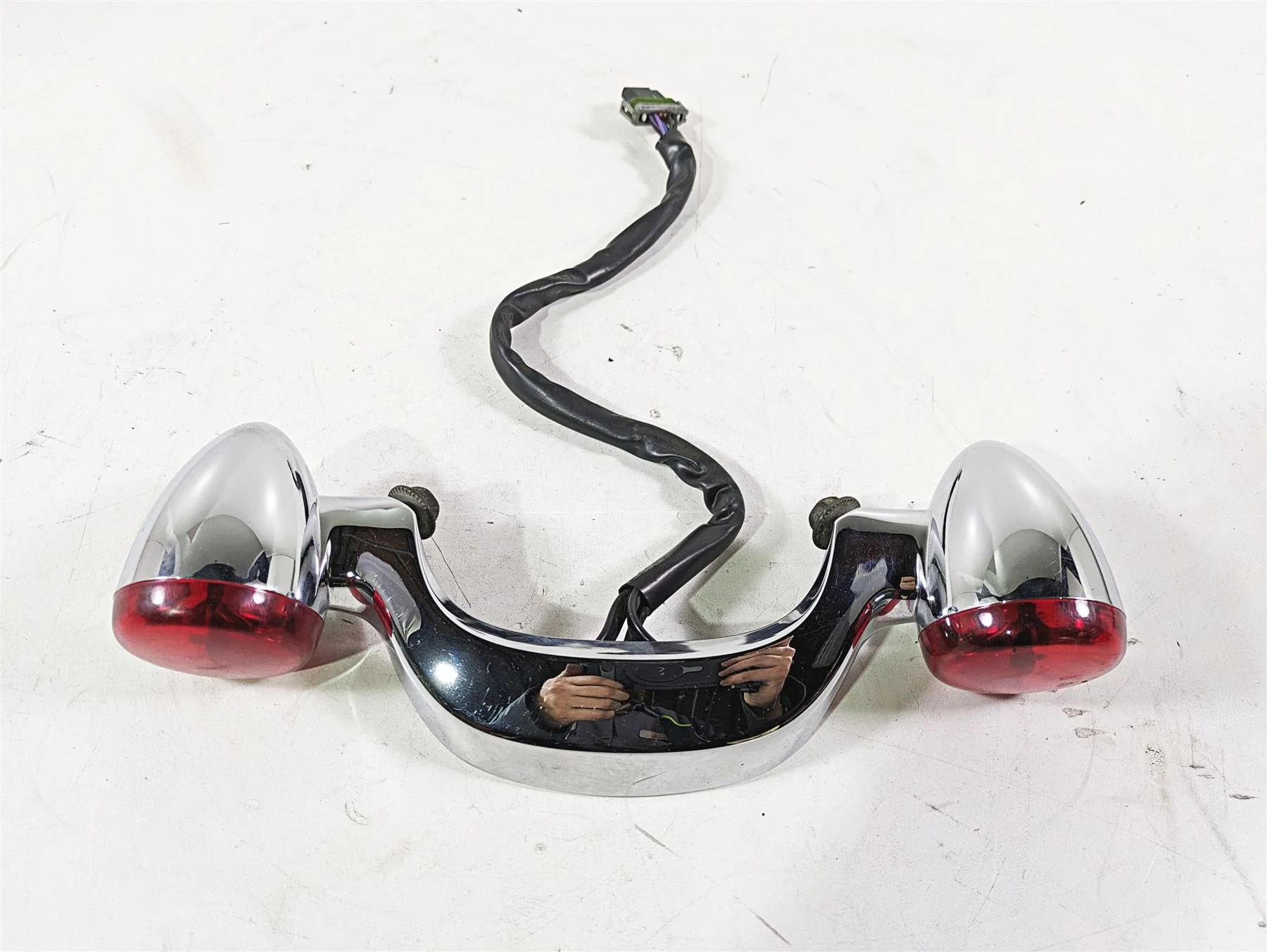 2017 Harley Touring FLTRXS Road Glide Rear Blinker Bar Assembly 73309-10
