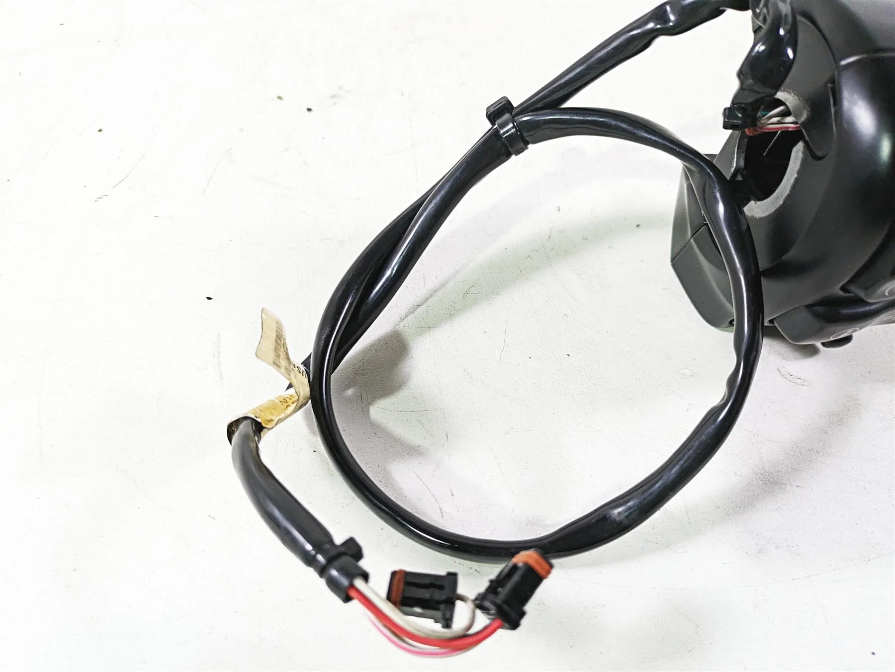 2017 Harley Touring FLTRXS Road Glide Right Hand Control Switch 71500129C - Image 8