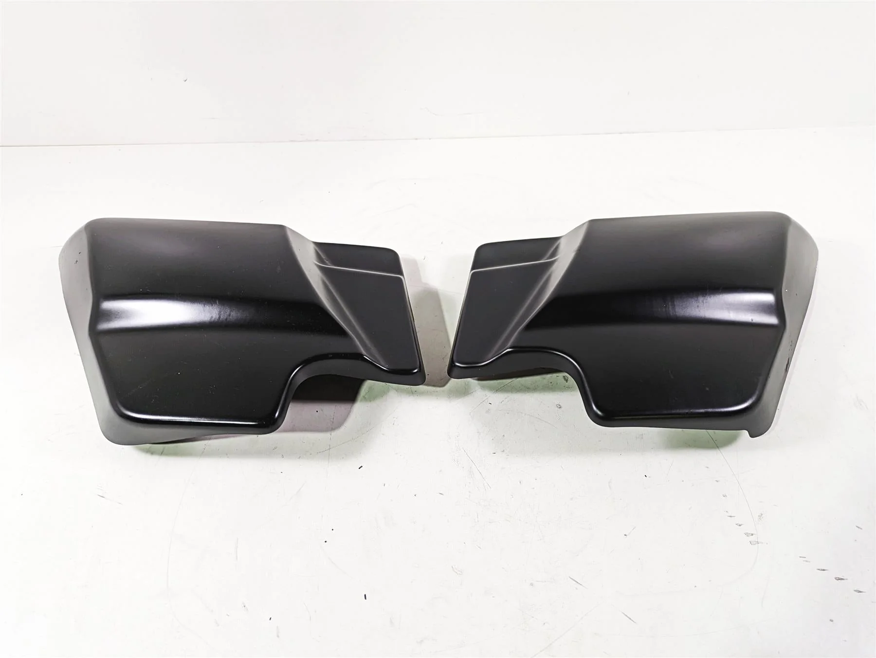 2017 Harley Touring FLTRXS Road Glide Side Cover Fairing Set 66048-09A 66250-09 - Image 2