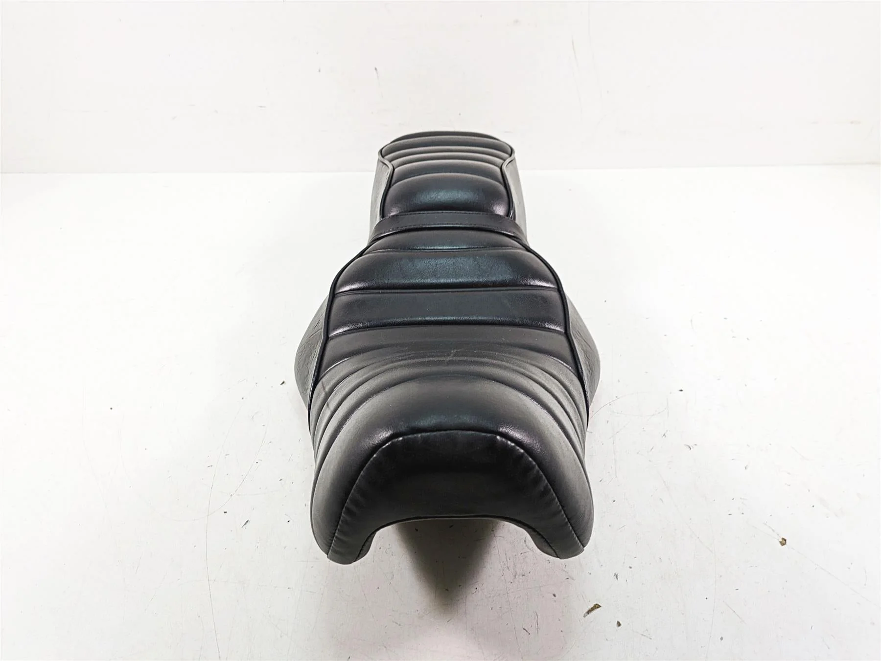 2017 Harley XL883 N Sportster Iron Driver Rider Duo Seat Saddle  52000195 - Image 4