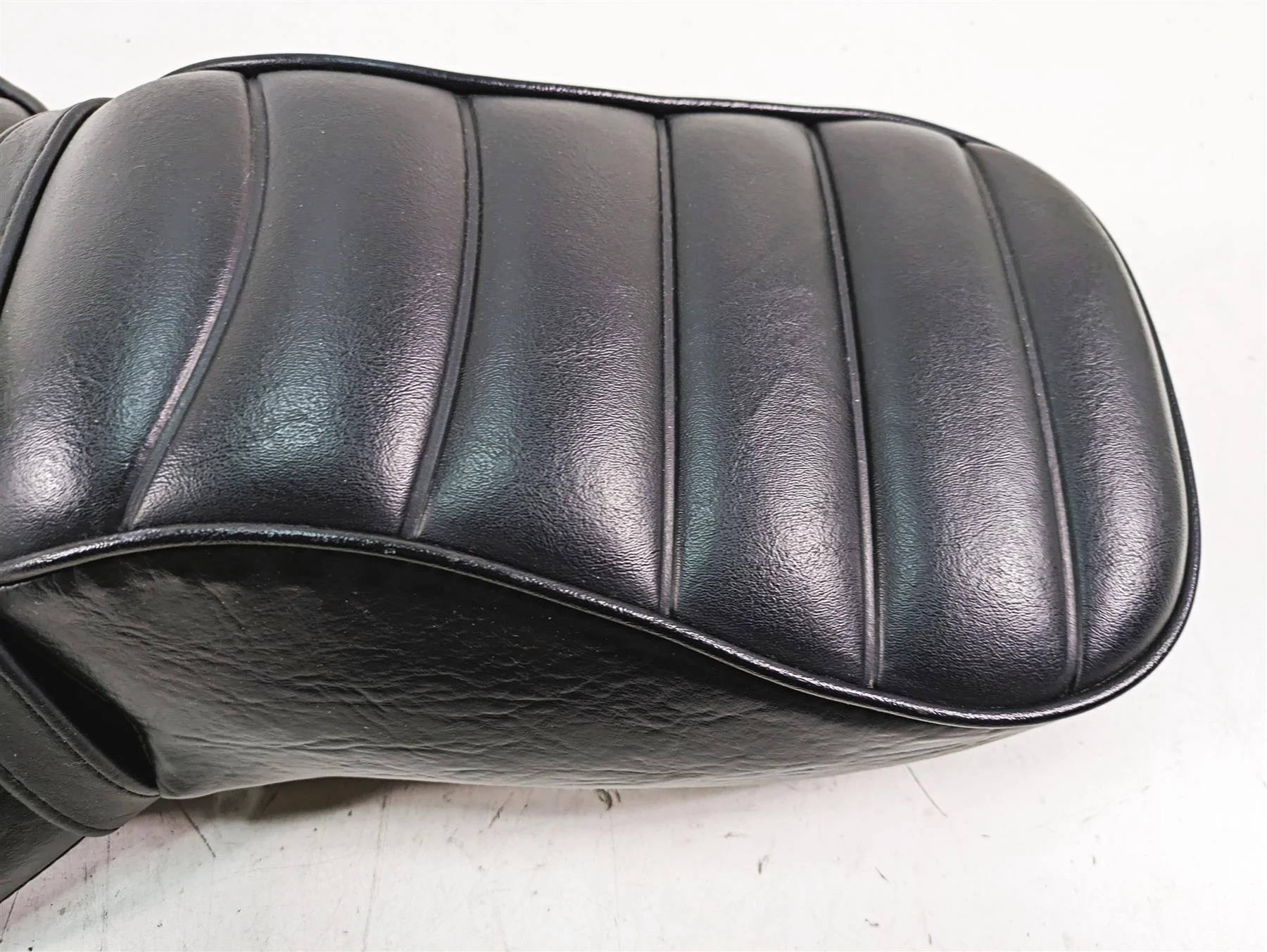 2017 Harley XL883 N Sportster Iron Driver Rider Duo Seat Saddle  52000195 - Image 6