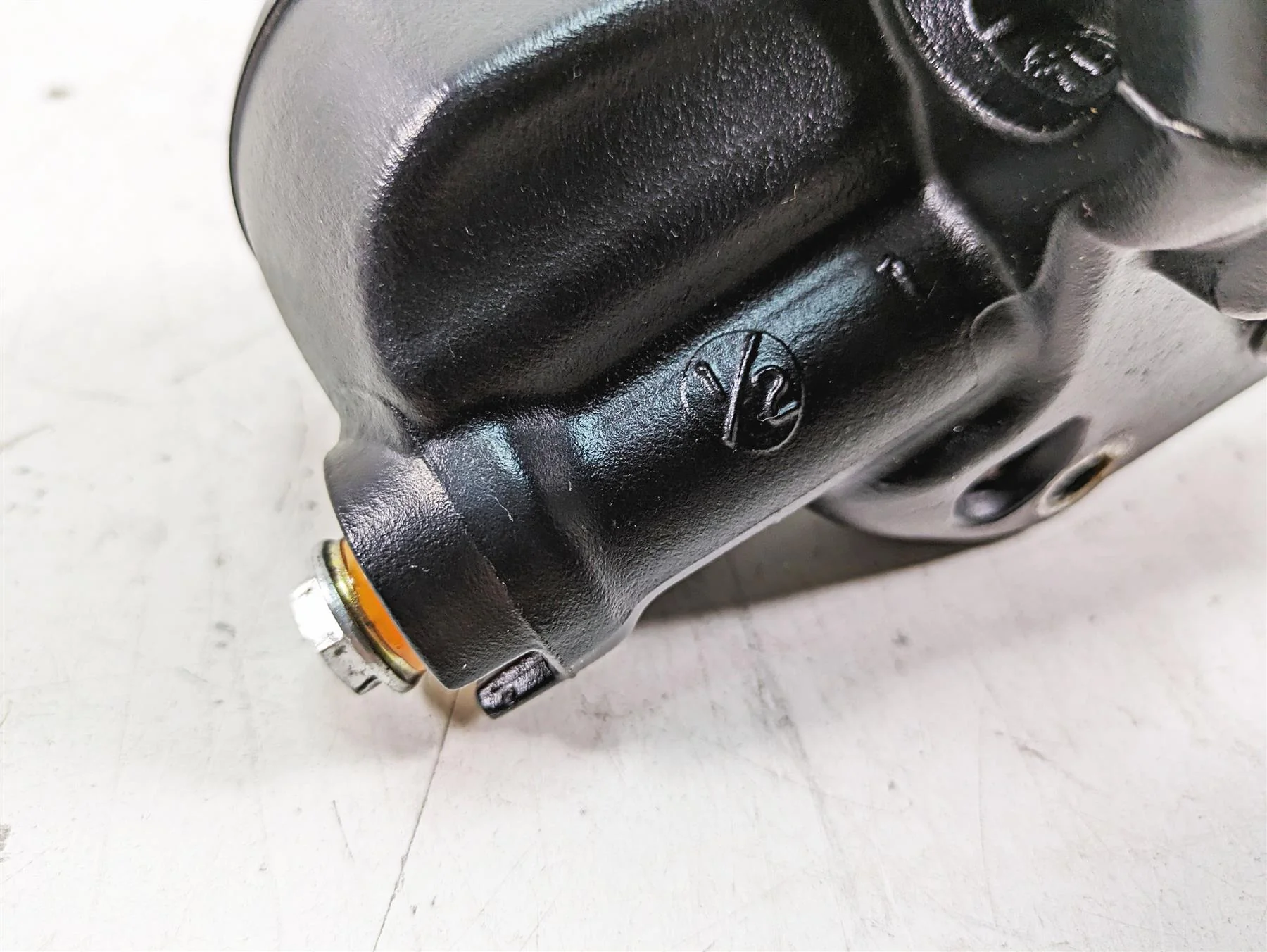 2017 Harley XL883 N Sportster Iron Front Brake Master Cylinder 1/2" 41700099 - Image 10