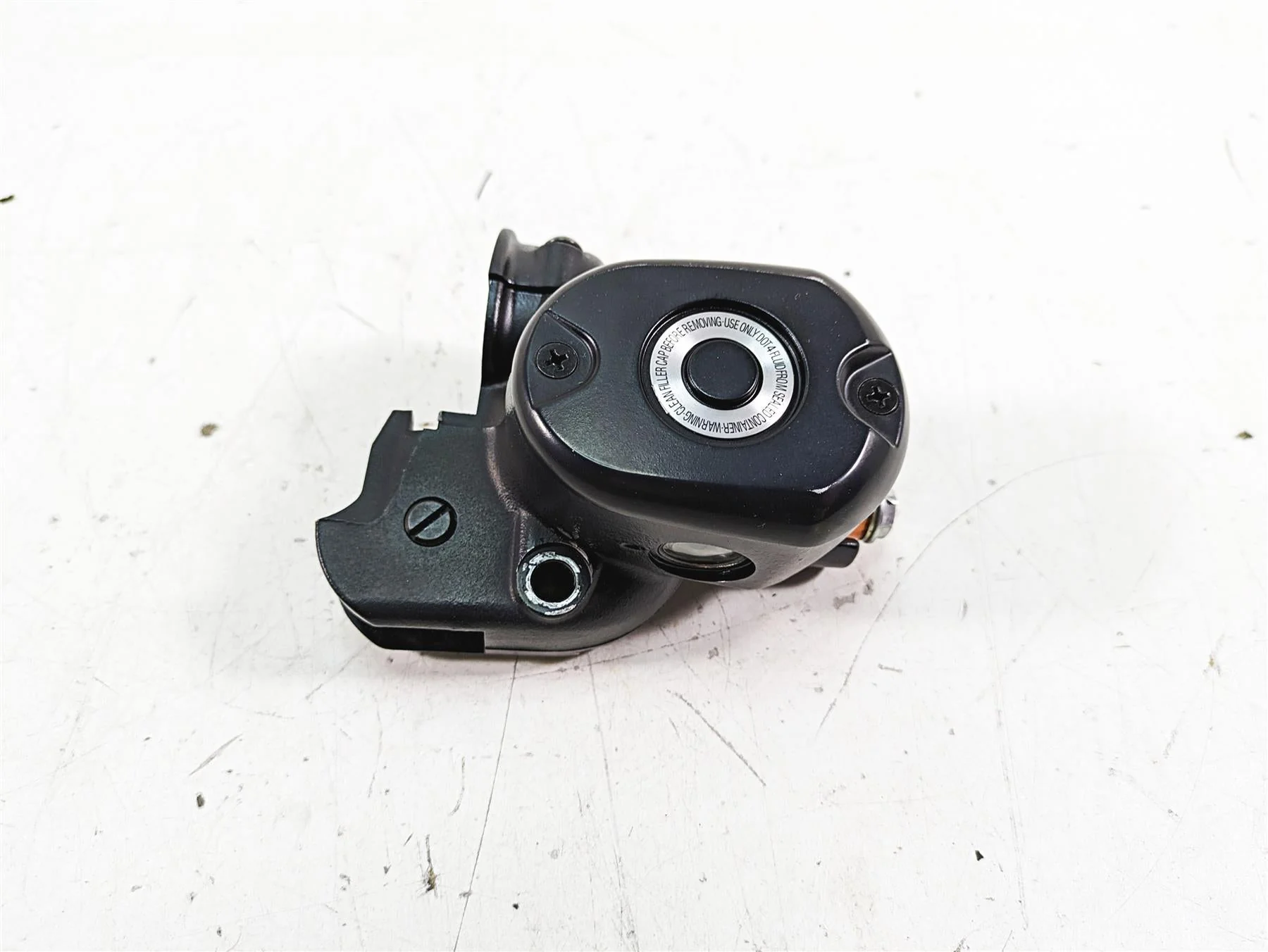 2017 Harley XL883 N Sportster Iron Front Brake Master Cylinder 1/2" 41700099 - Image 4