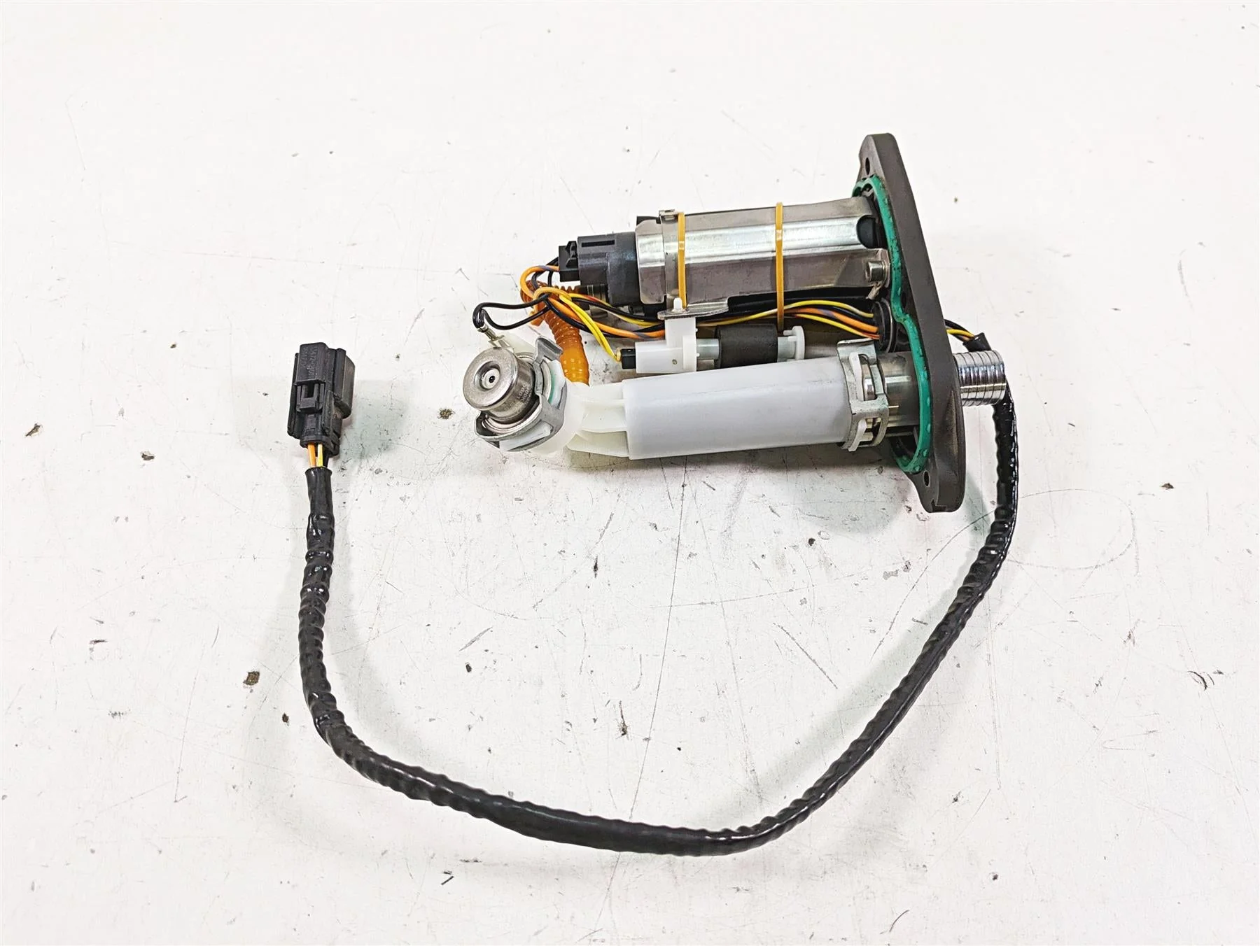2017 Harley XL883 N Sportster Iron Fuel Gas Petrol Pump - Tested 75268-07F