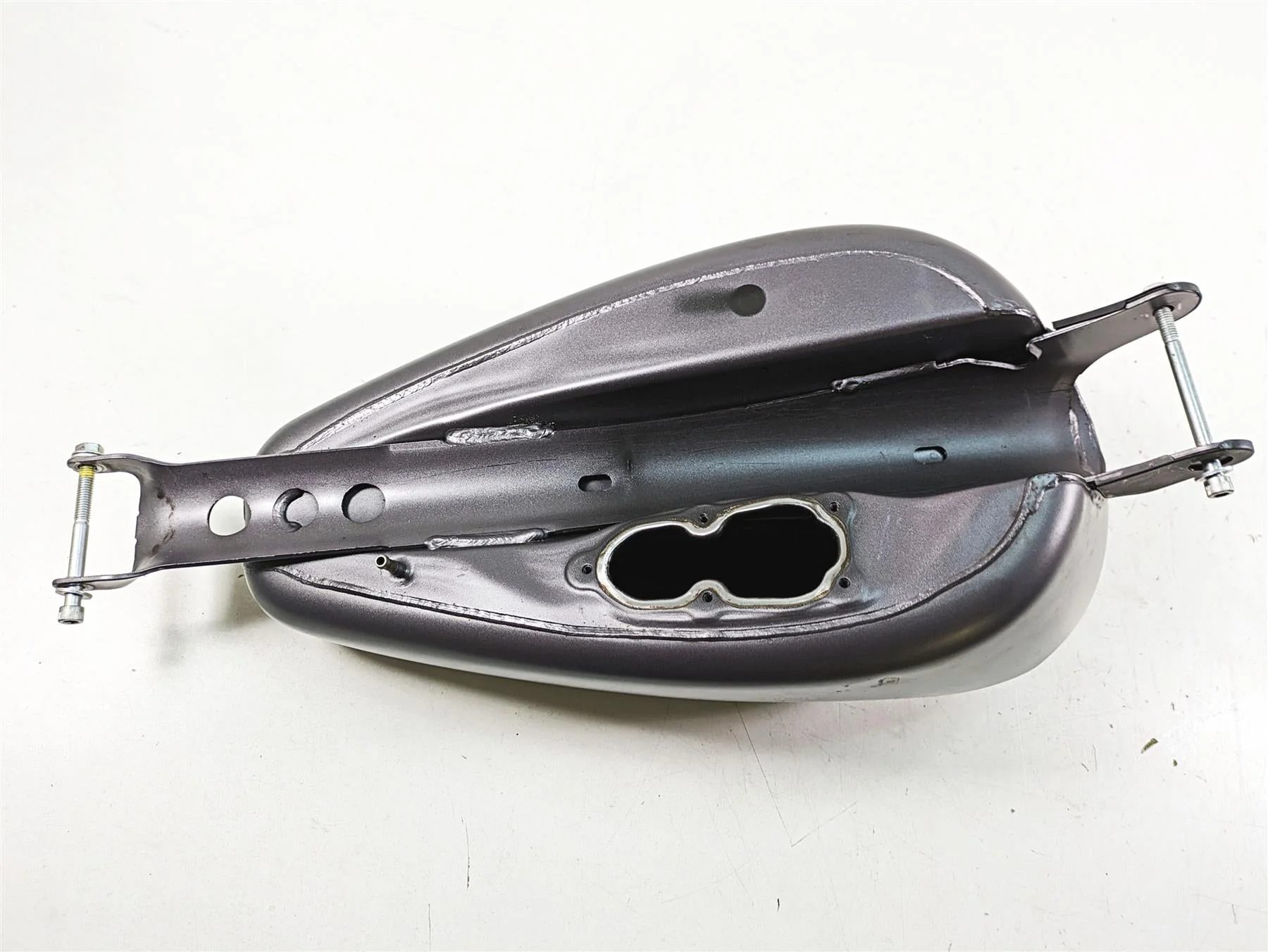 2017 Harley XL883 N Sportster Iron Fuel Gas Petrol Tank - Dent 61405-07 - Image 9