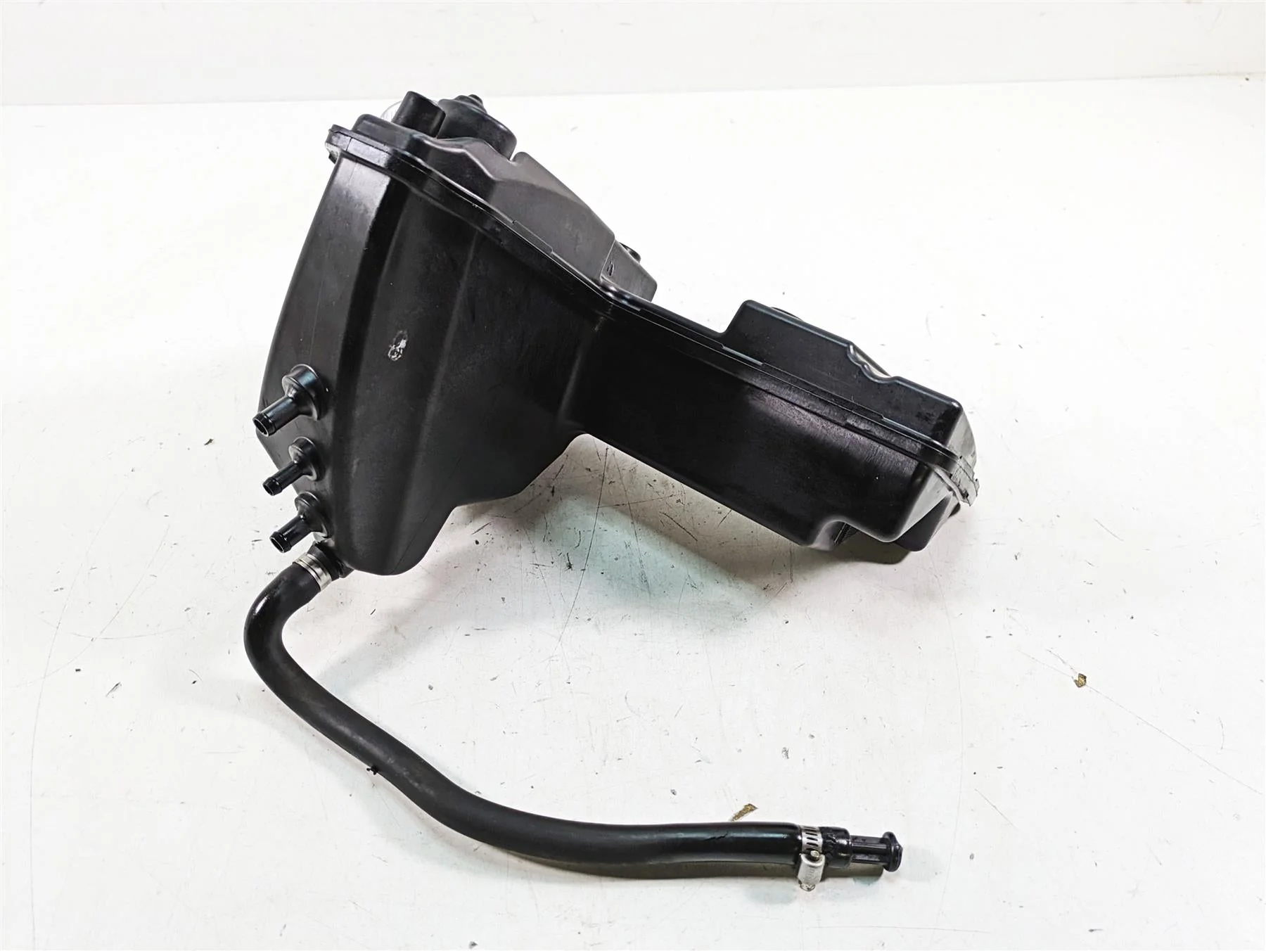 2017 Harley XL883 N Sportster Iron Oil Tank Reservoir & Dip Stick 62500017 - Image 12
