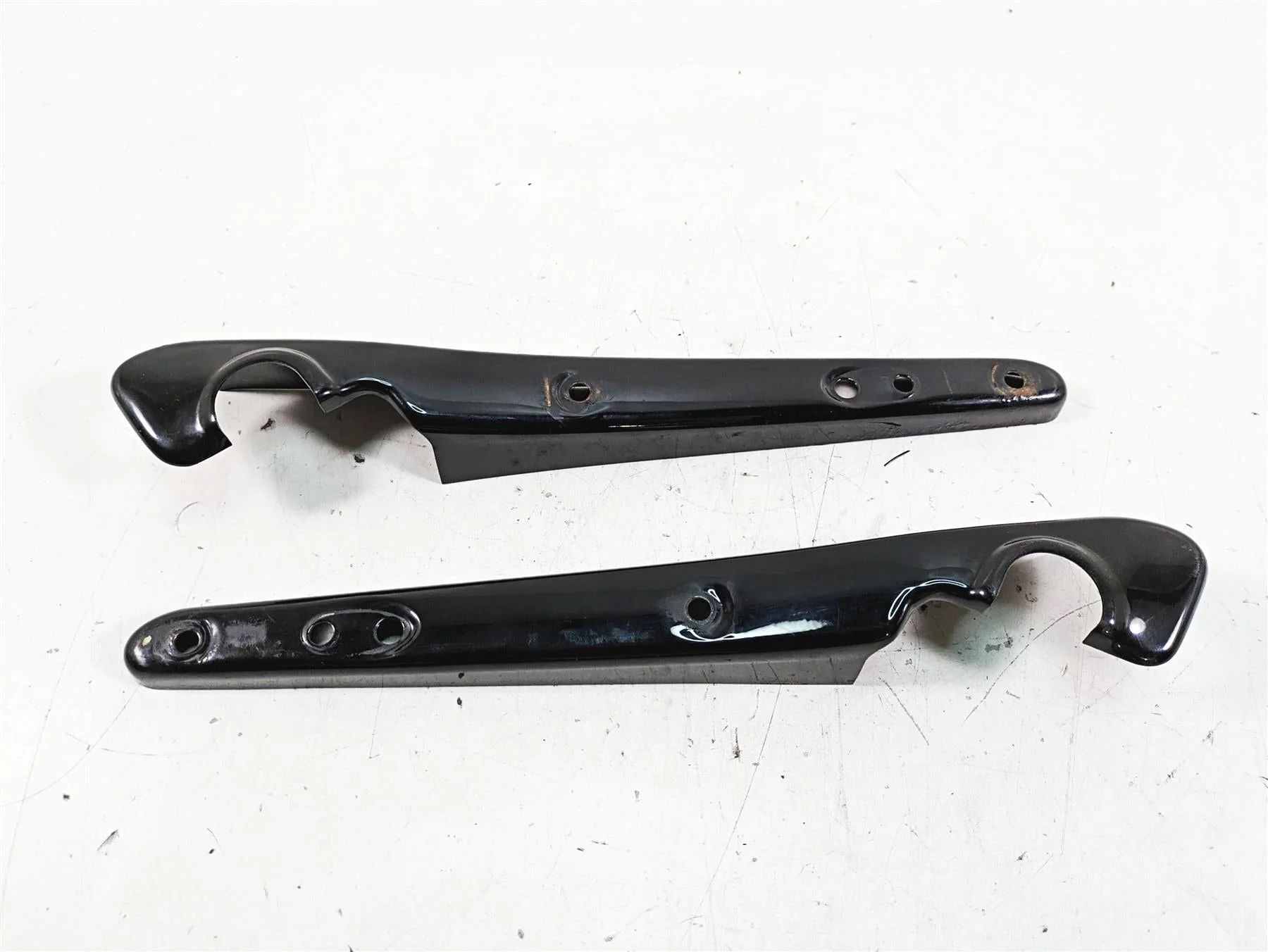 2017 Harley XL883 N Sportster Iron Rear Fender Struts Braces 60203-06 60204-06