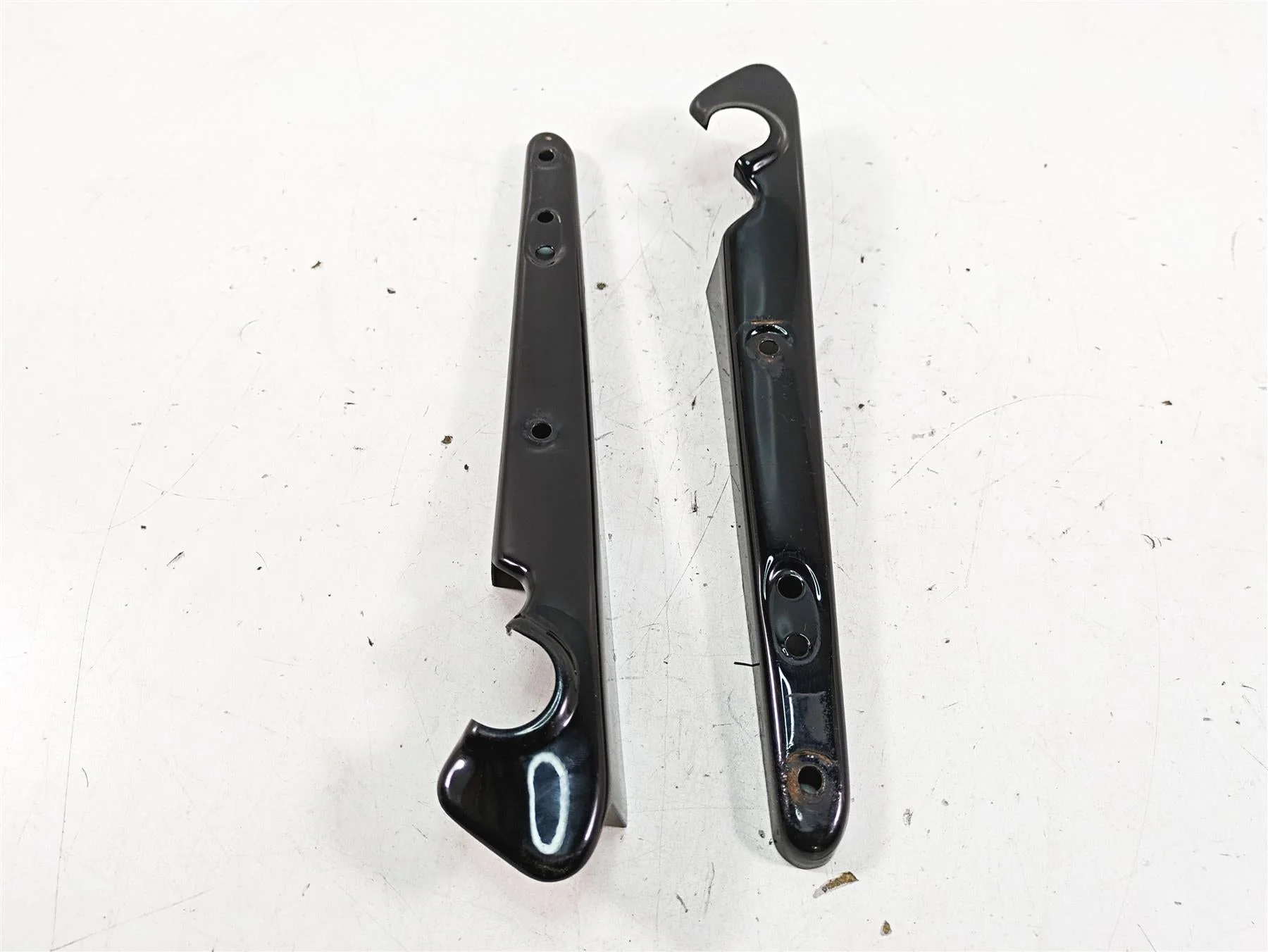 2017 Harley XL883 N Sportster Iron Rear Fender Struts Braces 60203-06 60204-06 - Image 2