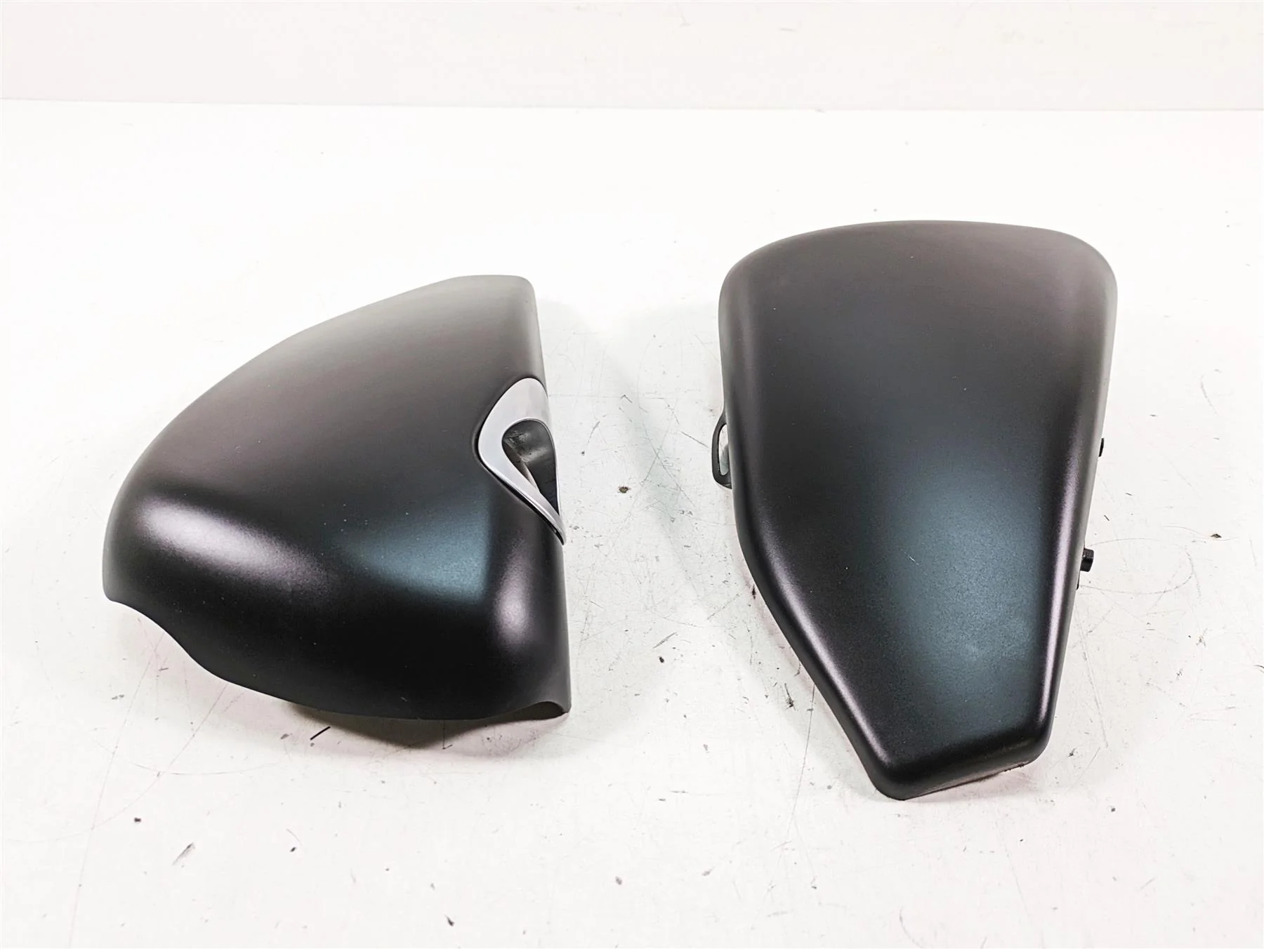 2017 Harley XL883 N Sportster Iron Side Cover Fairing Set 57200091DH 57200092DH - Image 4